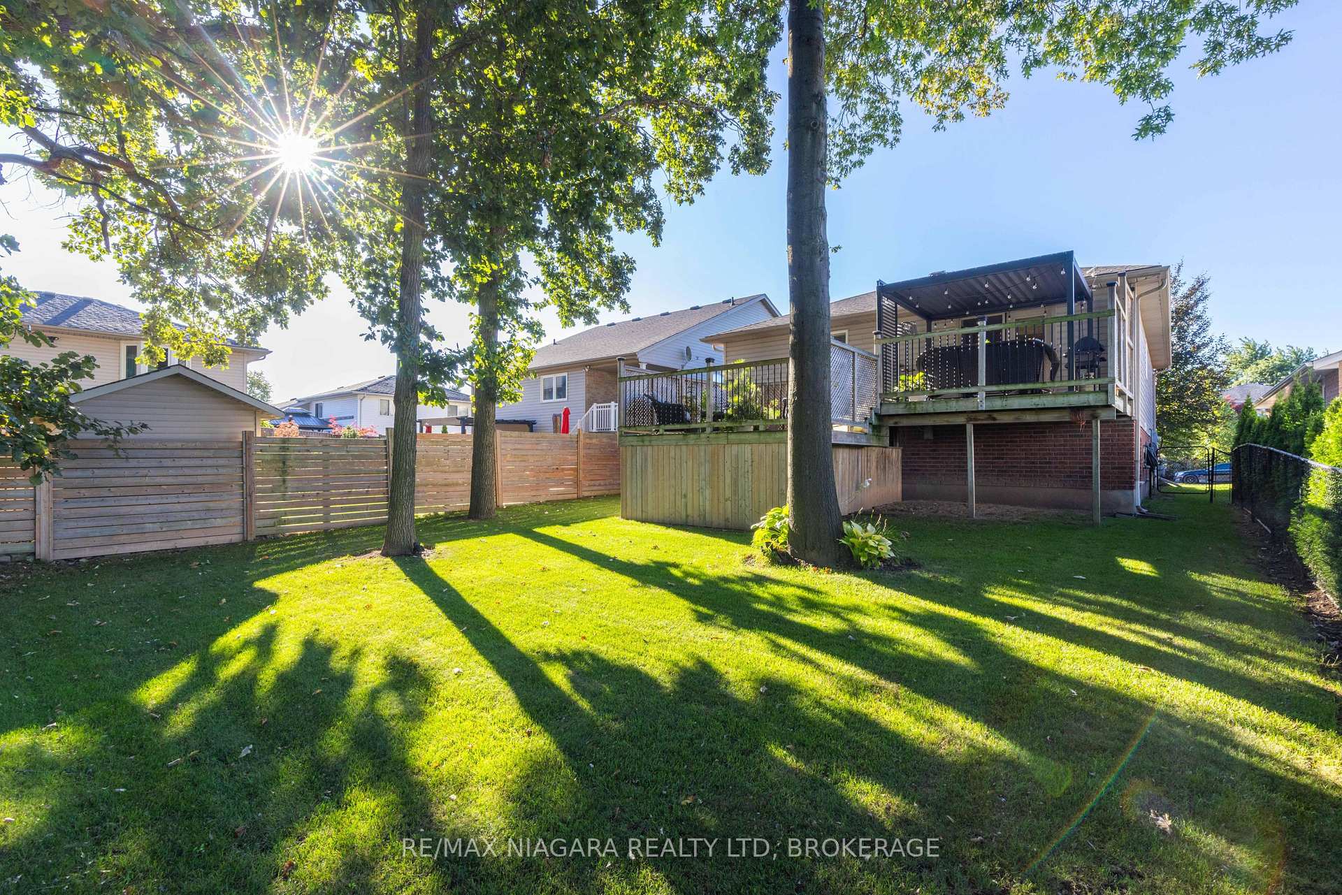 Photo 2 of 7919 Fleming Drive, Niagara Falls, Ascot — HOMEH