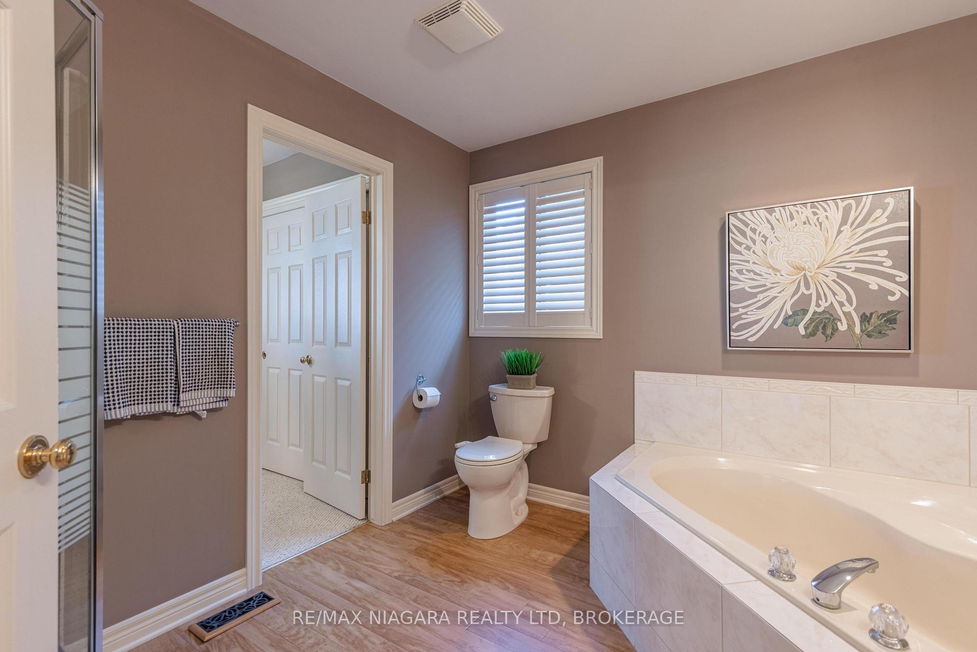 Photo 14 of 7919 Fleming Drive, Niagara Falls, Ascot — HOMEH