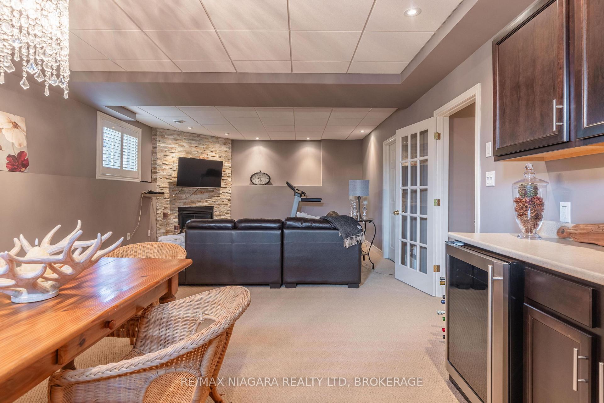 Photo 20 of 7919 Fleming Drive, Niagara Falls, Ascot — HOMEH