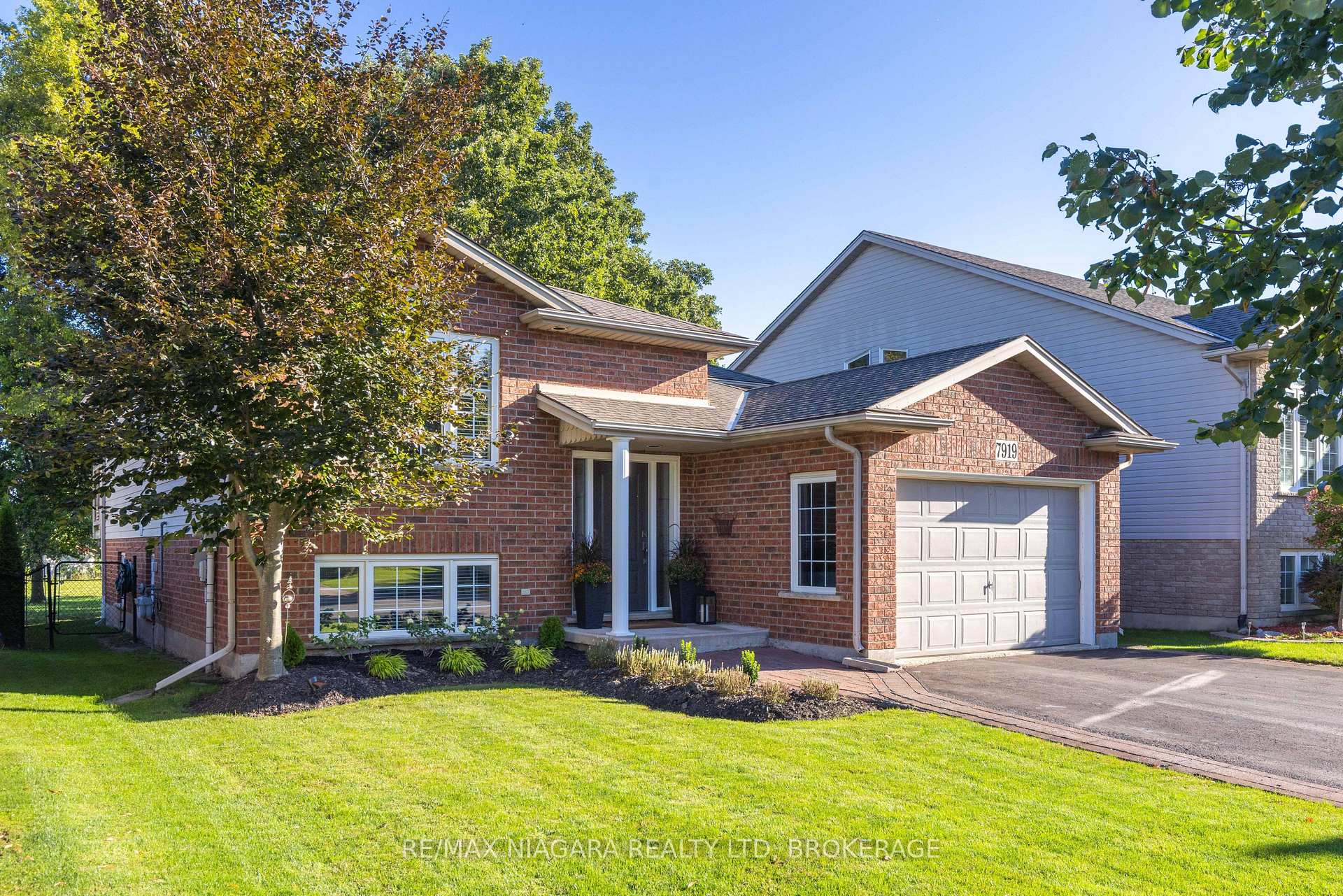 Photo 27 of 7919 Fleming Drive, Niagara Falls, Ascot — HOMEH