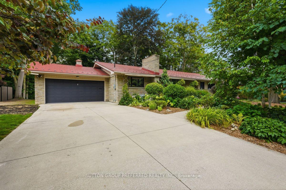 Photo of 7 Metamora Crescent