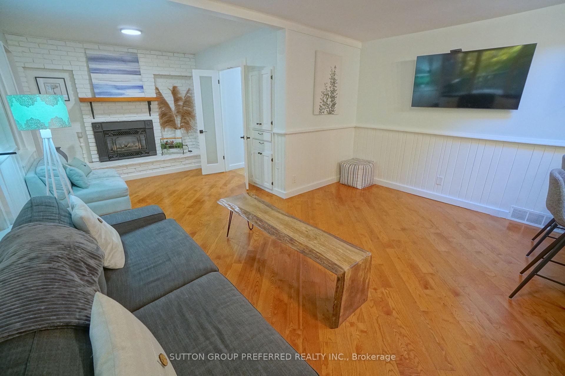 Photo 12 of 7 Metamora Crescent, London, North J — HOMEH