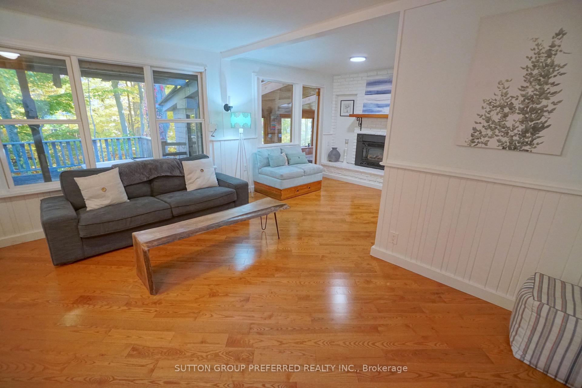 Photo 14 of 7 Metamora Crescent, London, North J — HOMEH