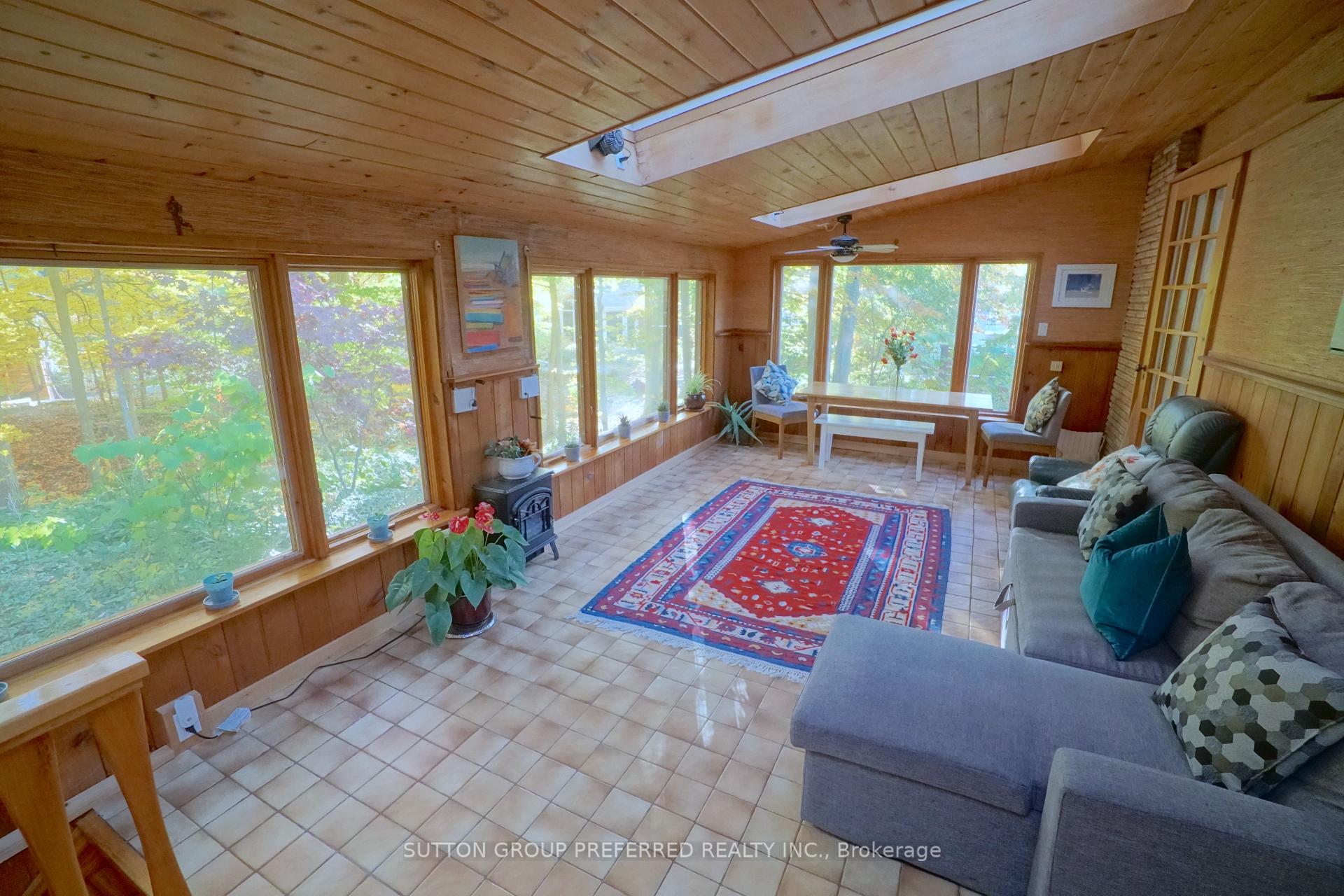 Photo 15 of 7 Metamora Crescent, London, North J — HOMEH