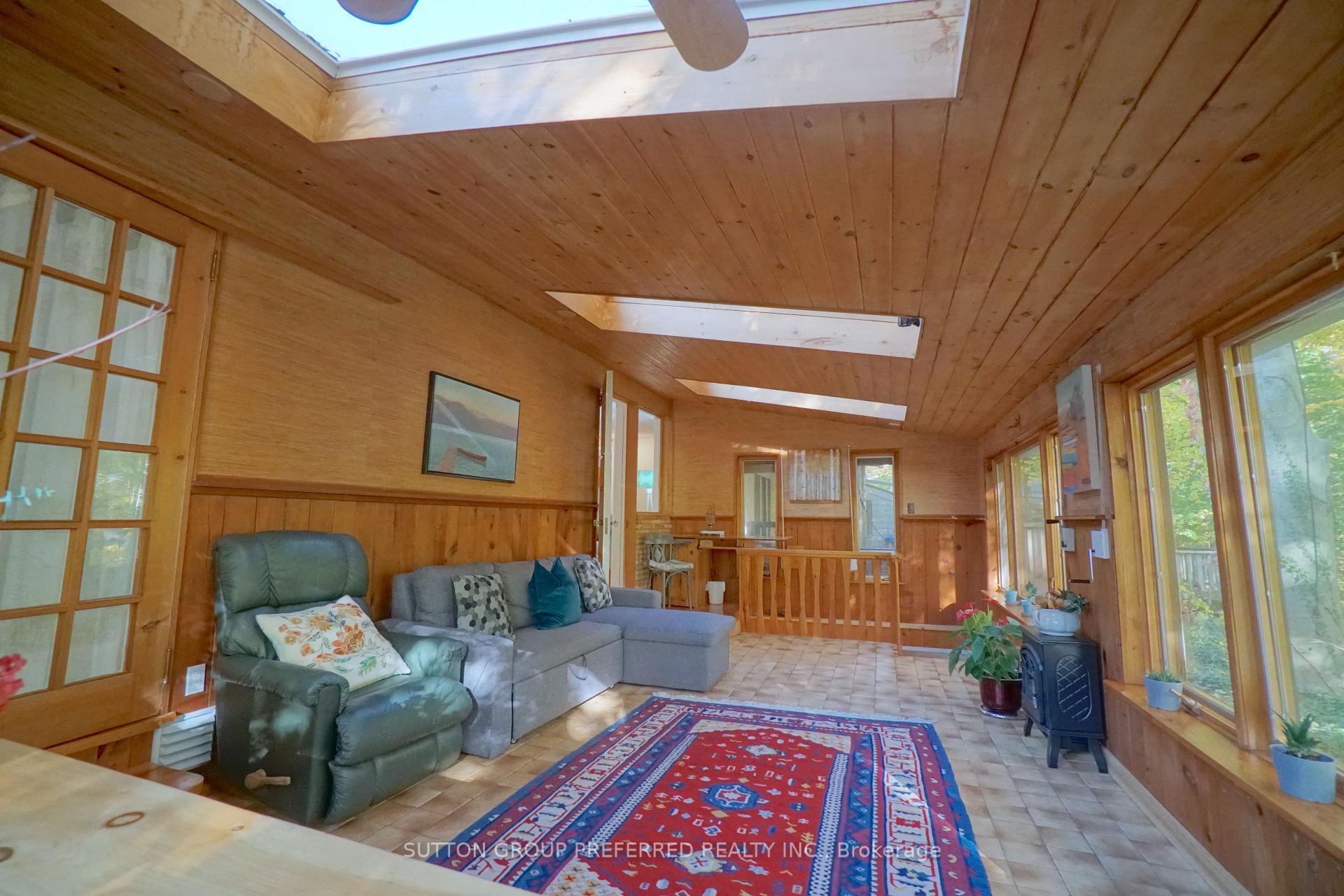 Photo 16 of 7 Metamora Crescent, London, North J — HOMEH