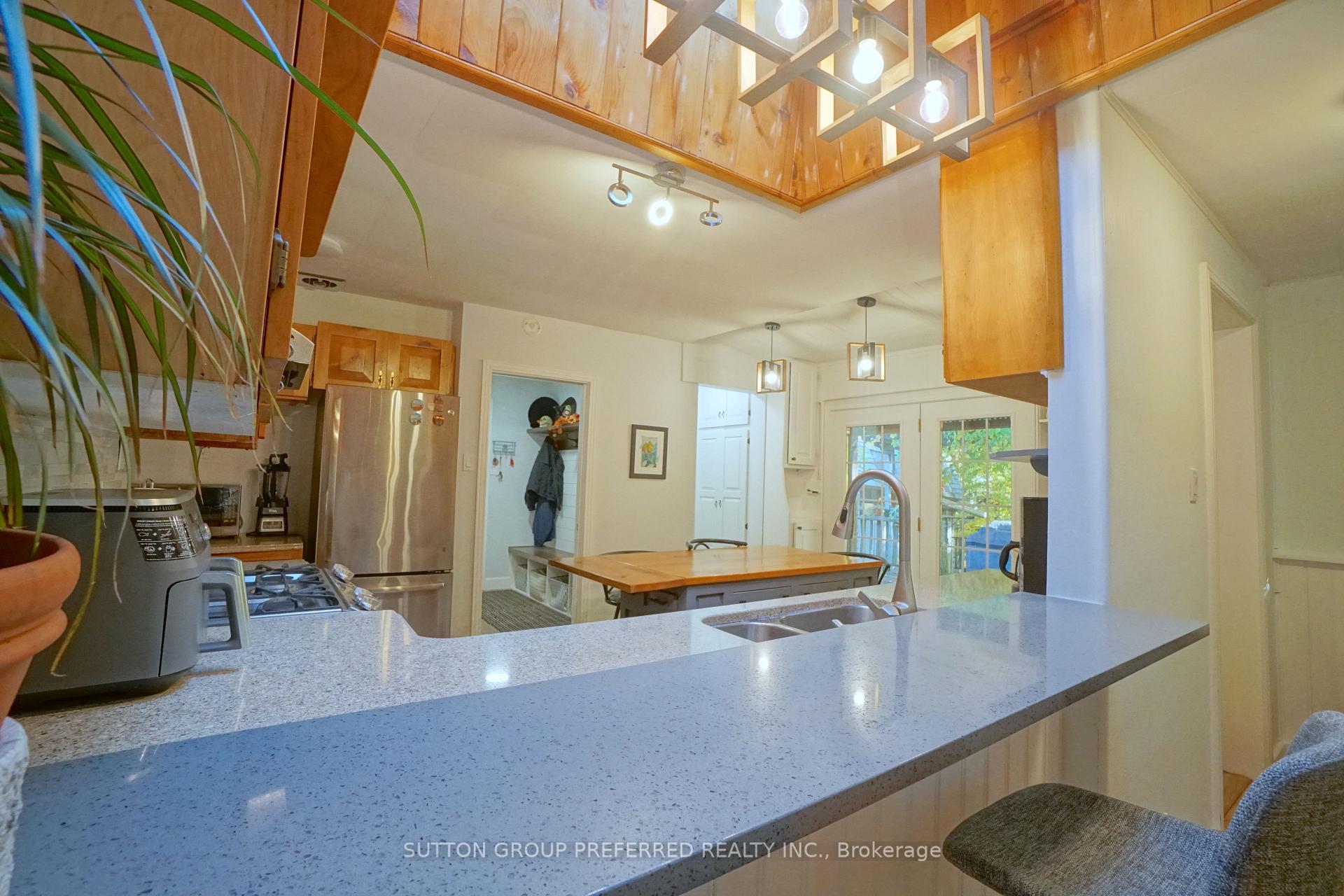 Photo 19 of 7 Metamora Crescent, London, North J — HOMEH