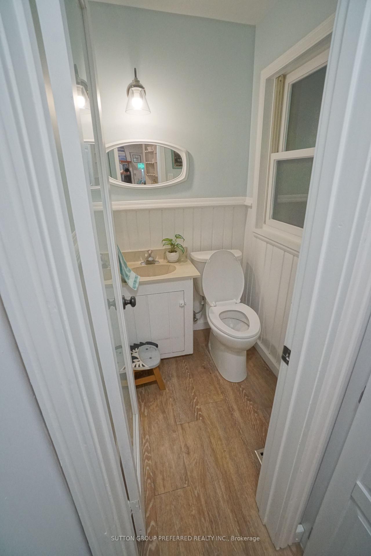Photo 23 of 7 Metamora Crescent, London, North J — HOMEH