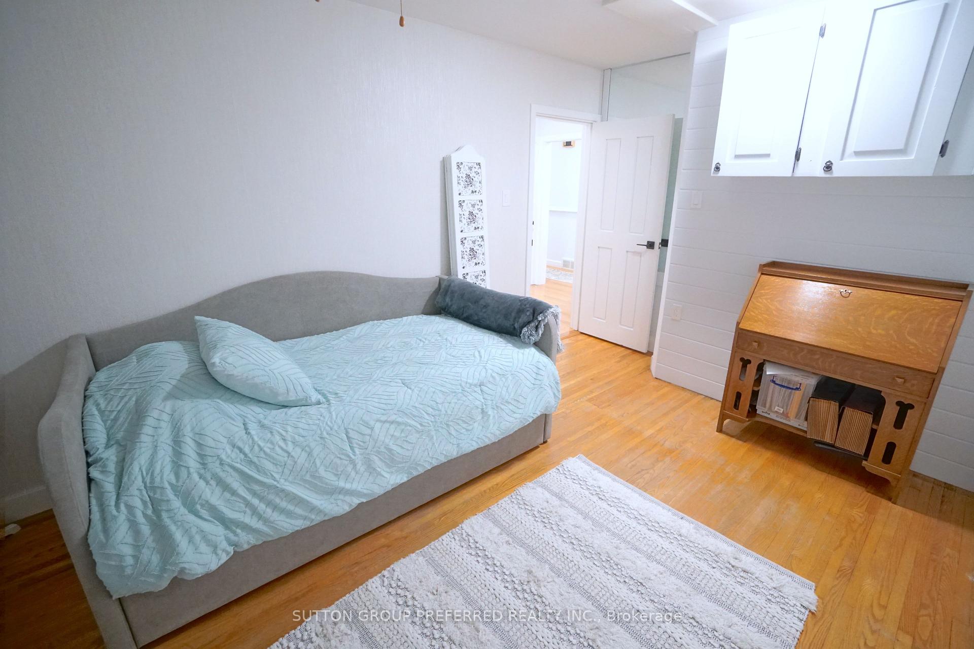 Photo 32 of 7 Metamora Crescent, London, North J — HOMEH