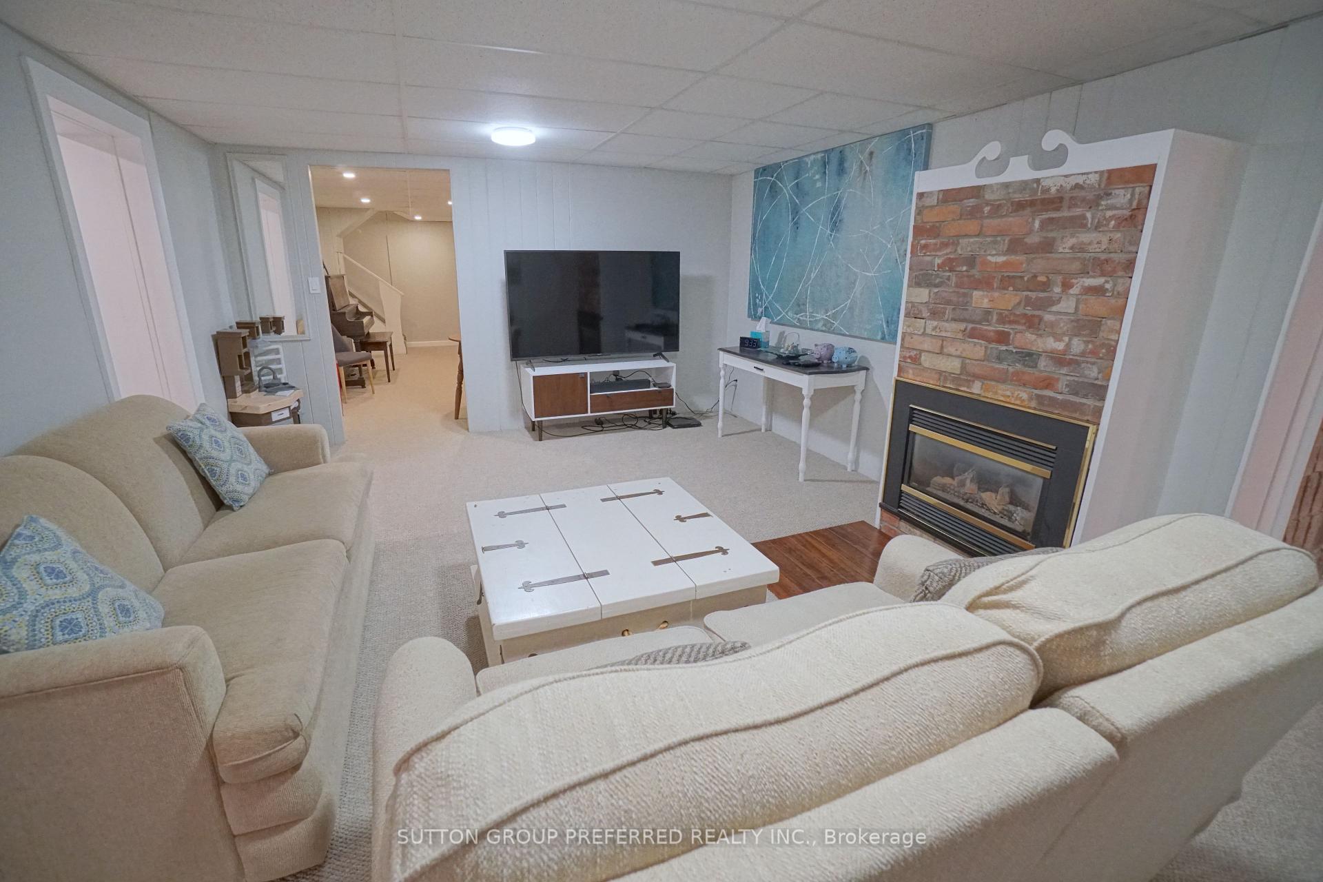 Photo 40 of 7 Metamora Crescent, London, North J — HOMEH