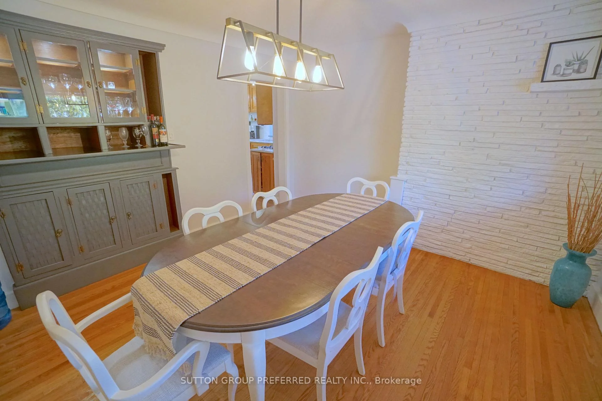 Photo 24 of 7 Metamora Crescent, London, North J — HOMEH