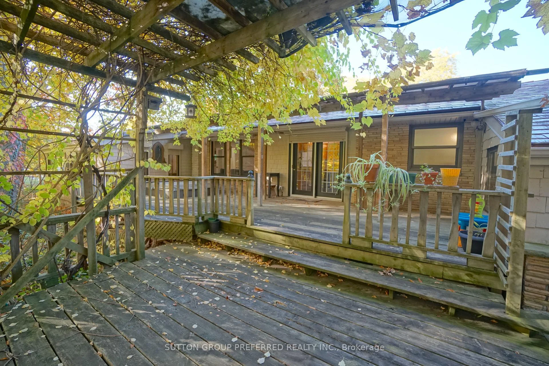 Photo 61 of 7 Metamora Crescent, London, North J — HOMEH