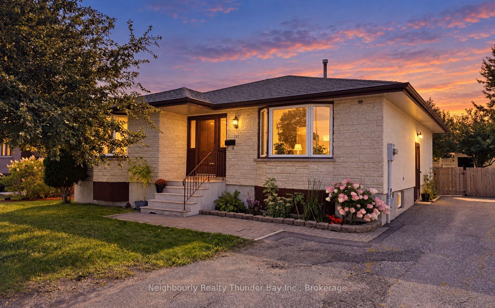 Photo 1 of 207 London Drive, Thunder Bay, Dawson Heights — HOMEH
