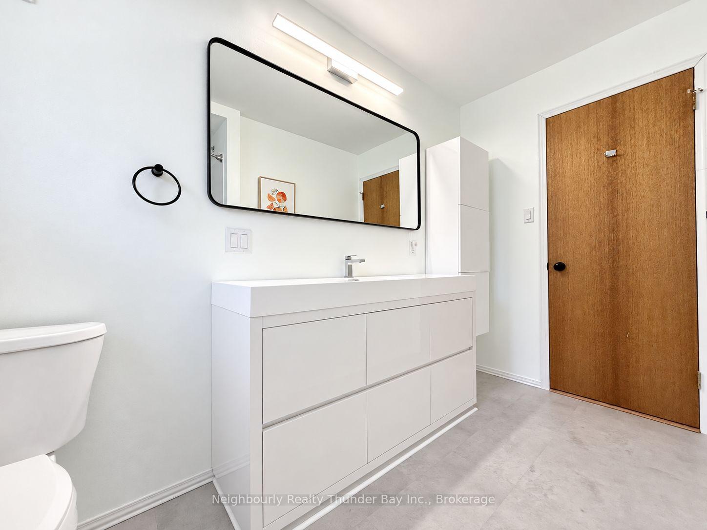Photo 21 of 207 London Drive, Thunder Bay, Dawson Heights — HOMEH