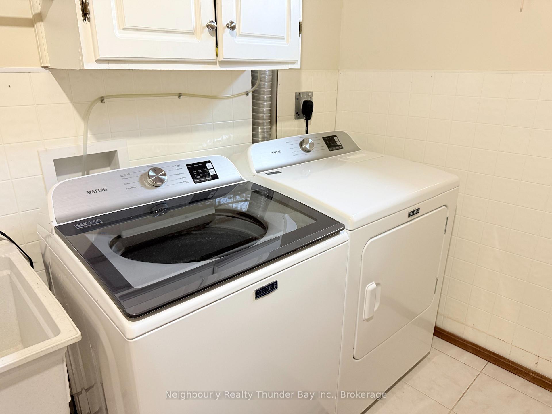 Photo 31 of 207 London Drive, Thunder Bay, Dawson Heights — HOMEH