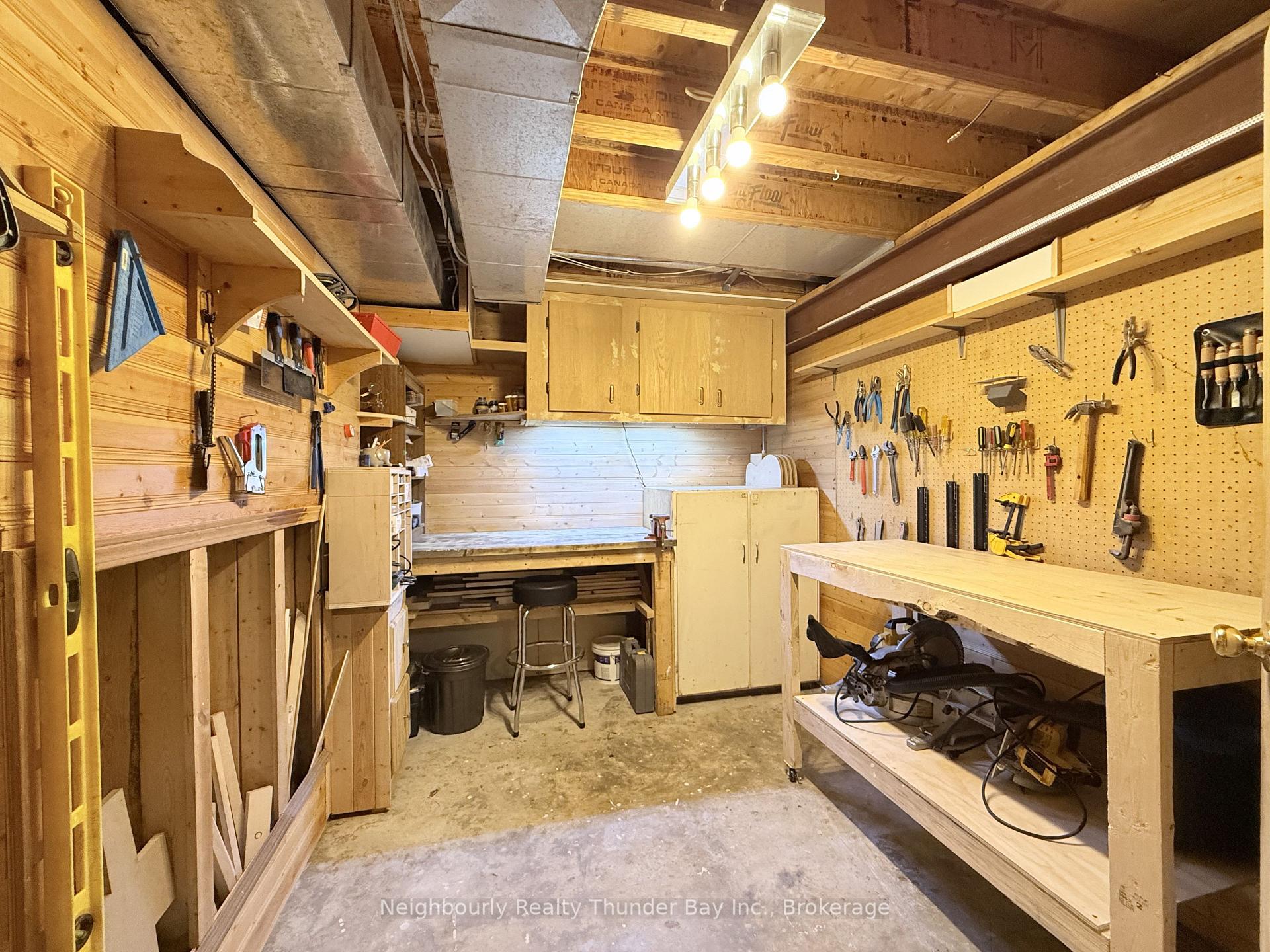 Photo 32 of 207 London Drive, Thunder Bay, Dawson Heights — HOMEH