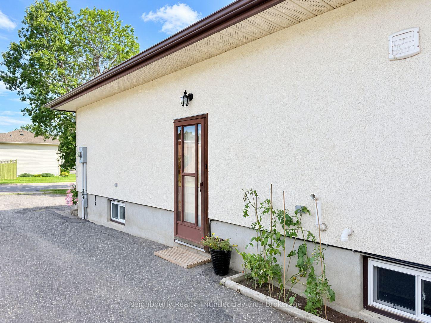 Photo 34 of 207 London Drive, Thunder Bay, Dawson Heights — HOMEH