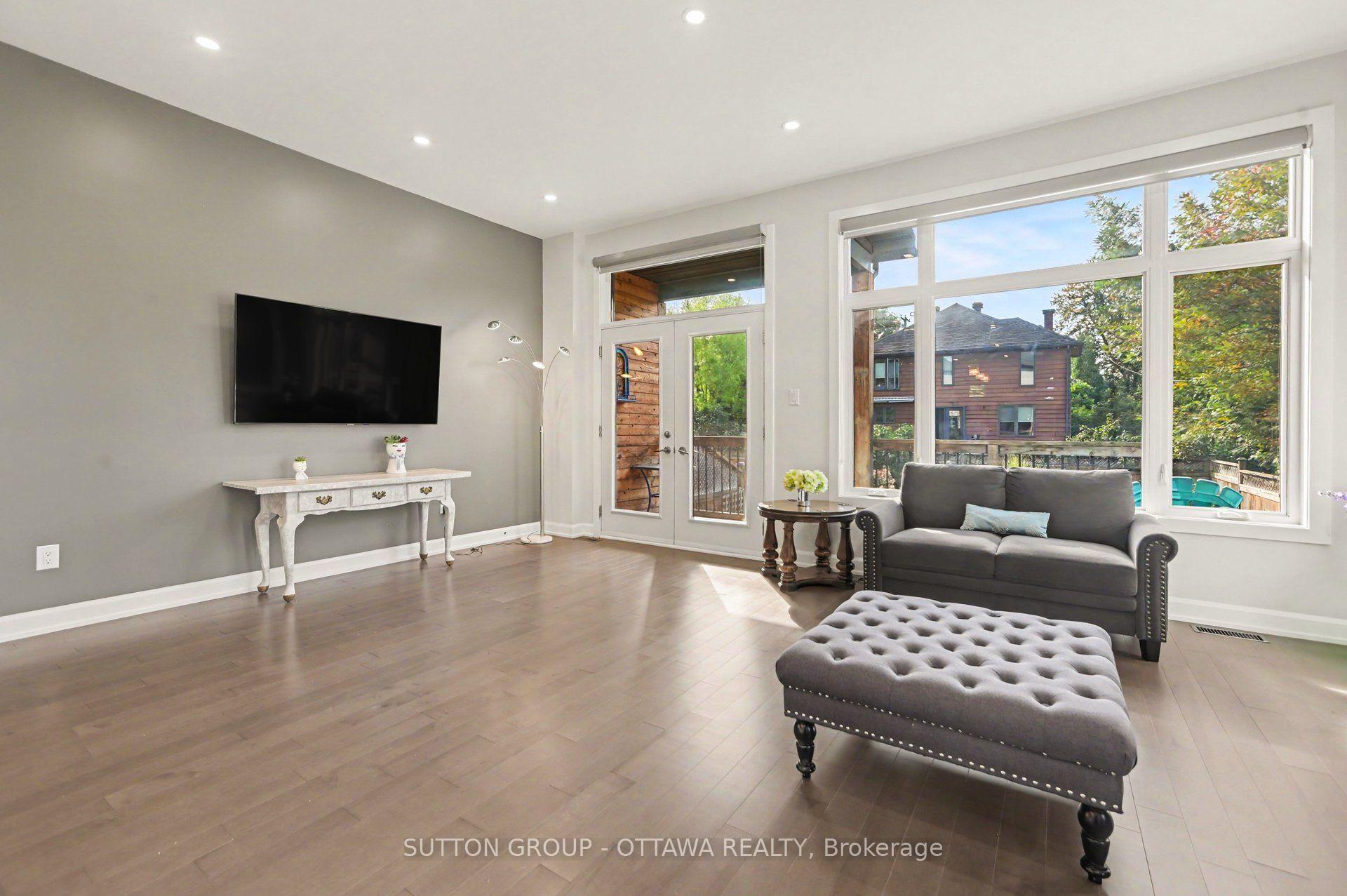Photo 15 of 48B Byron Avenue, Ottawa, Ottawa West — HOMEH
