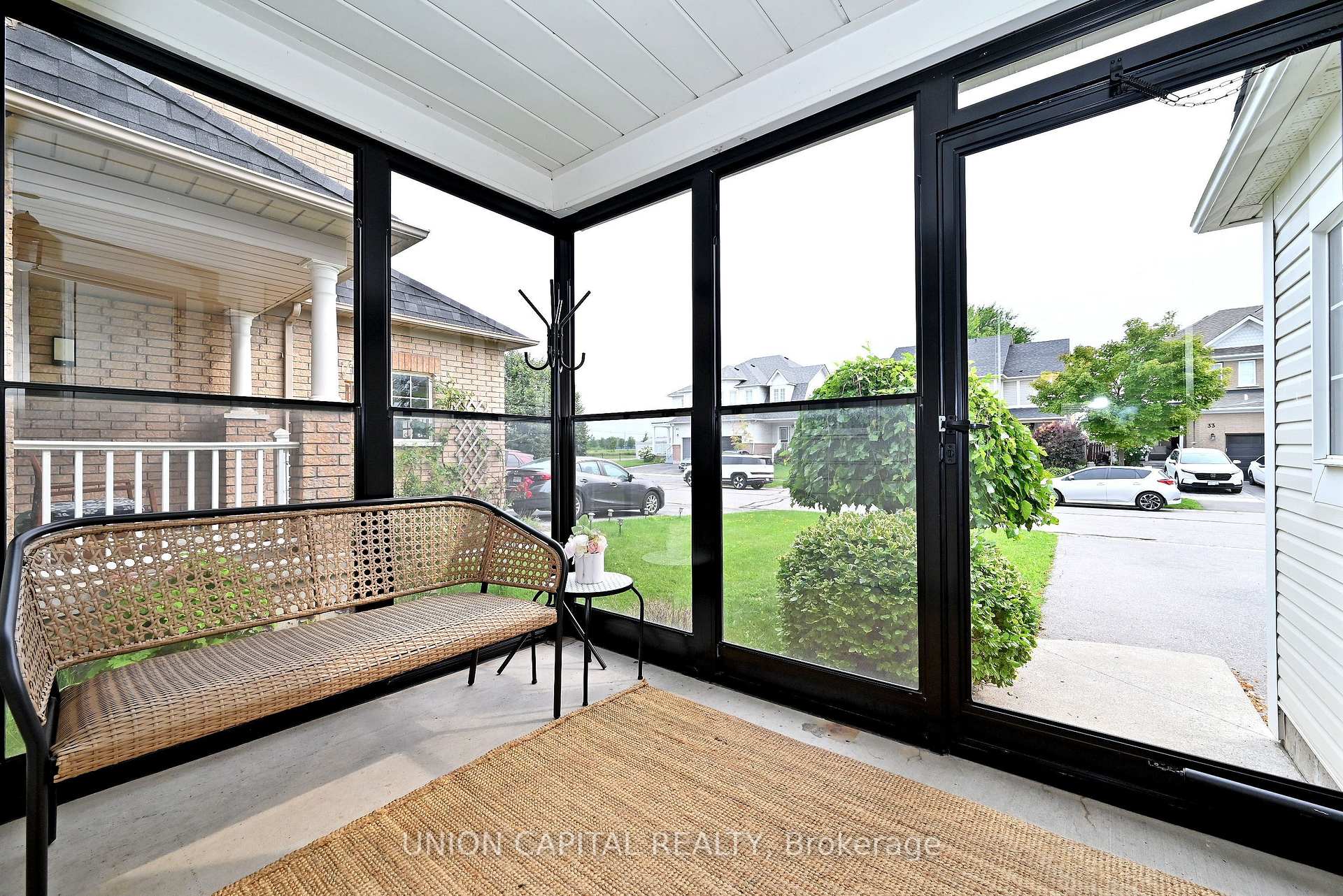 Photo 4 of 32 Regatta Crescent, Whitby, Port Whitby — HOMEH