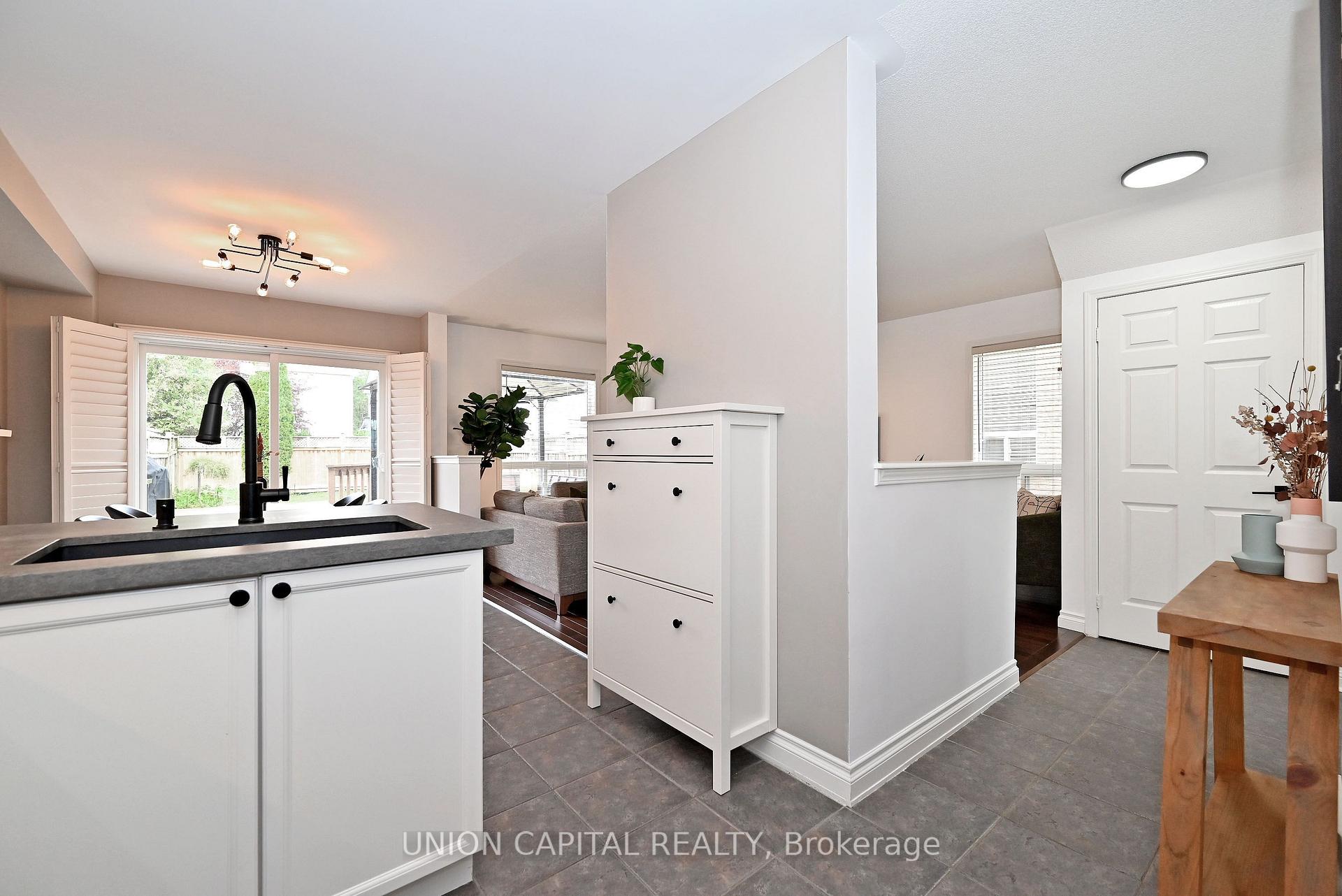 Photo 21 of 32 Regatta Crescent, Whitby, Port Whitby — HOMEH