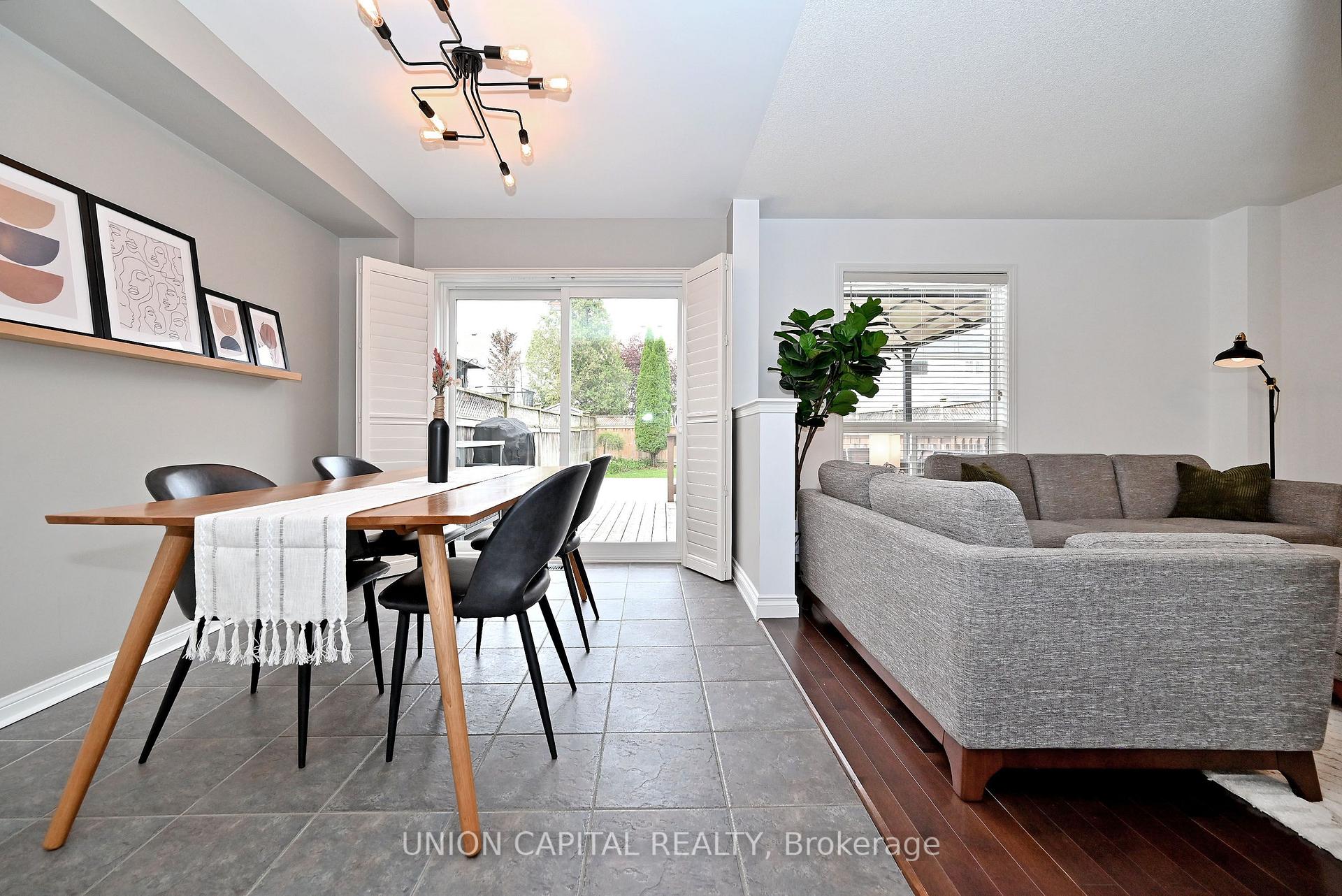 Photo 22 of 32 Regatta Crescent, Whitby, Port Whitby — HOMEH