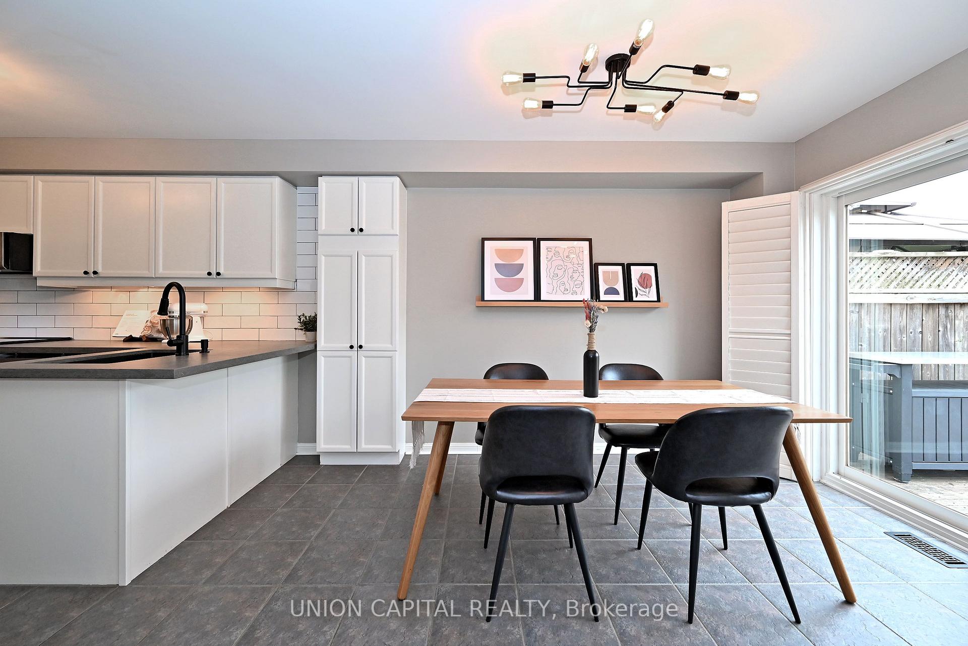 Photo 24 of 32 Regatta Crescent, Whitby, Port Whitby — HOMEH