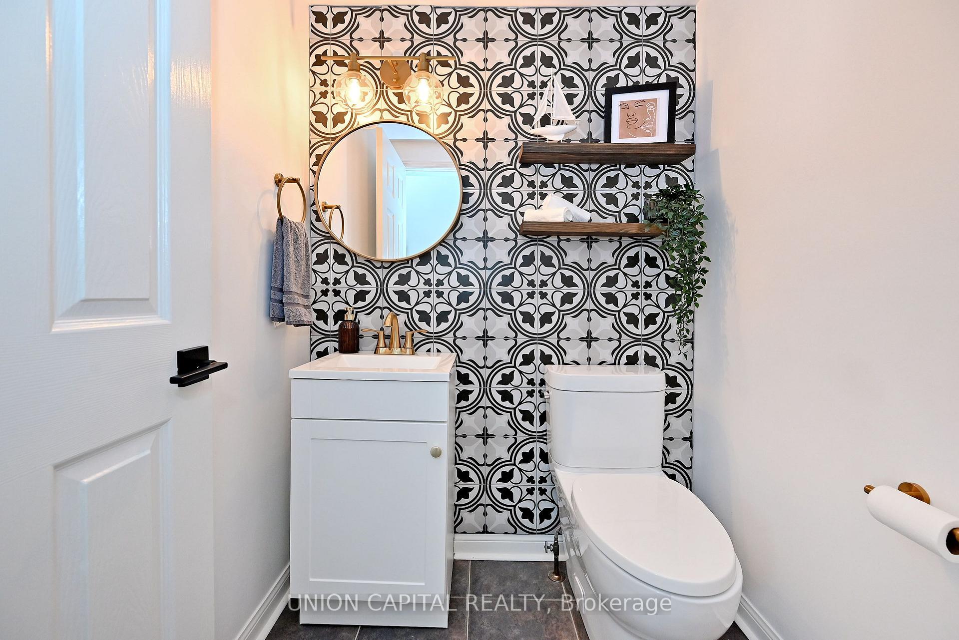 Photo 27 of 32 Regatta Crescent, Whitby, Port Whitby — HOMEH