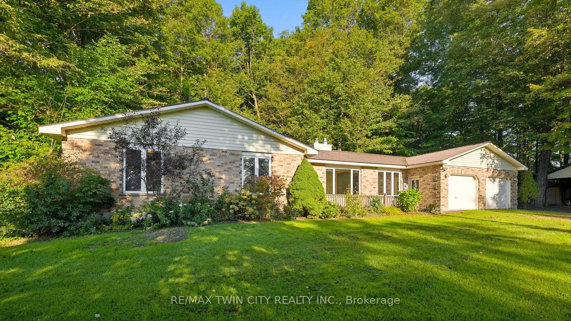 Photo 7 of 2018 Greenwood Hill Road, Wellesley — HOMEH