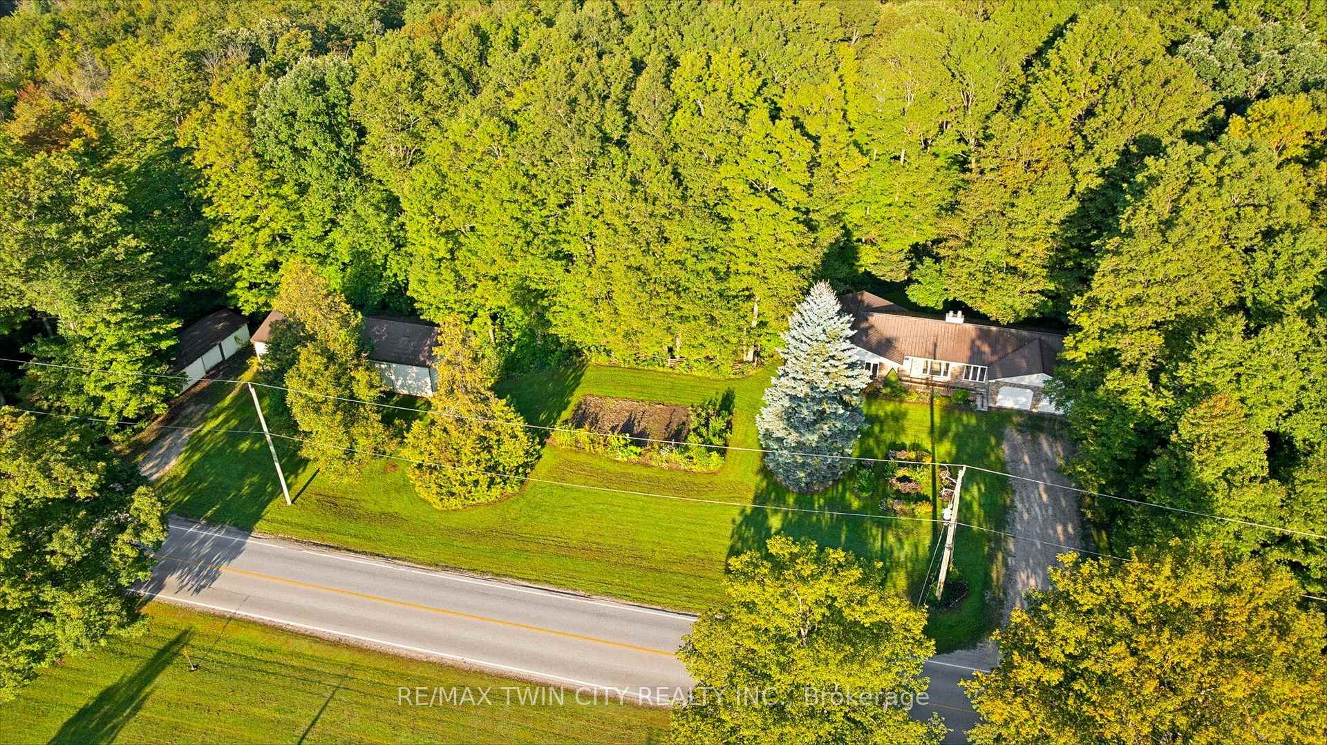 Photo 9 of 2018 Greenwood Hill Road, Wellesley — HOMEH