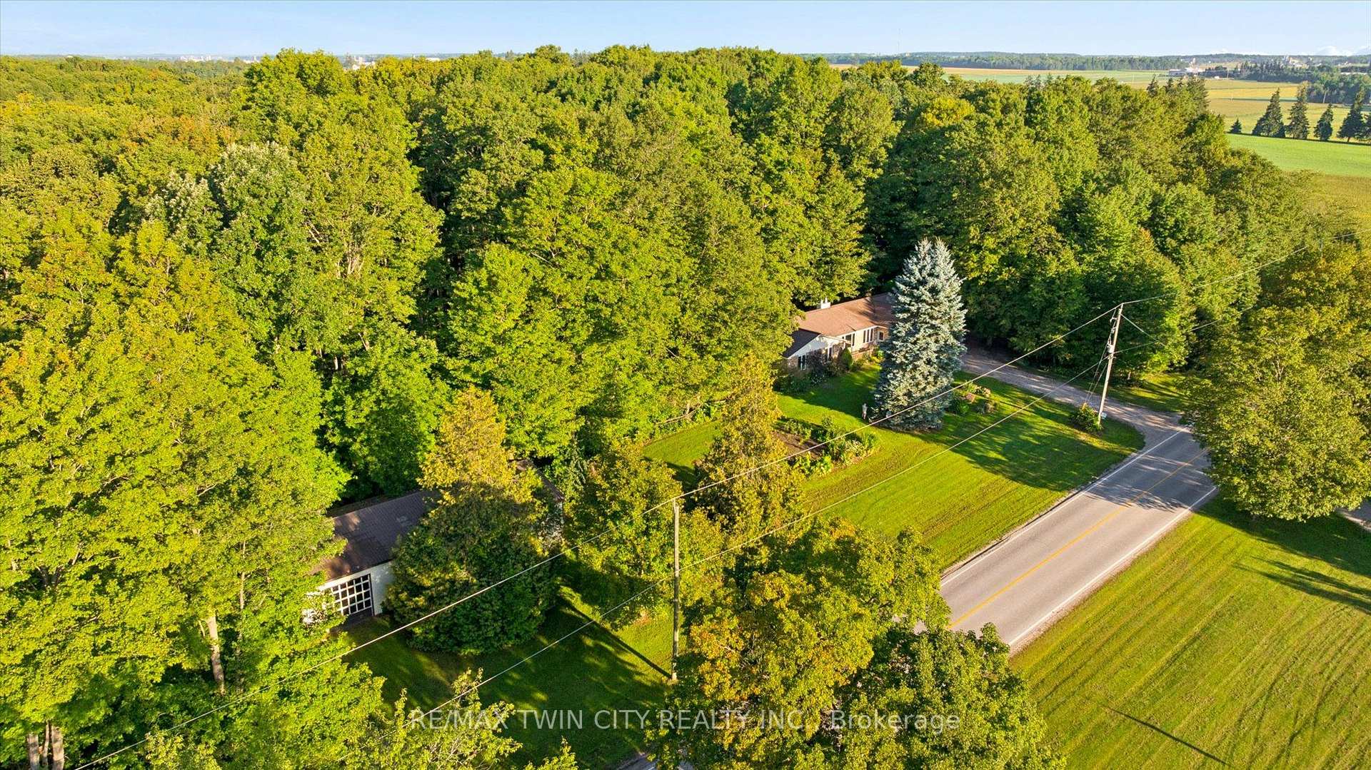 Photo 11 of 2018 Greenwood Hill Road, Wellesley — HOMEH