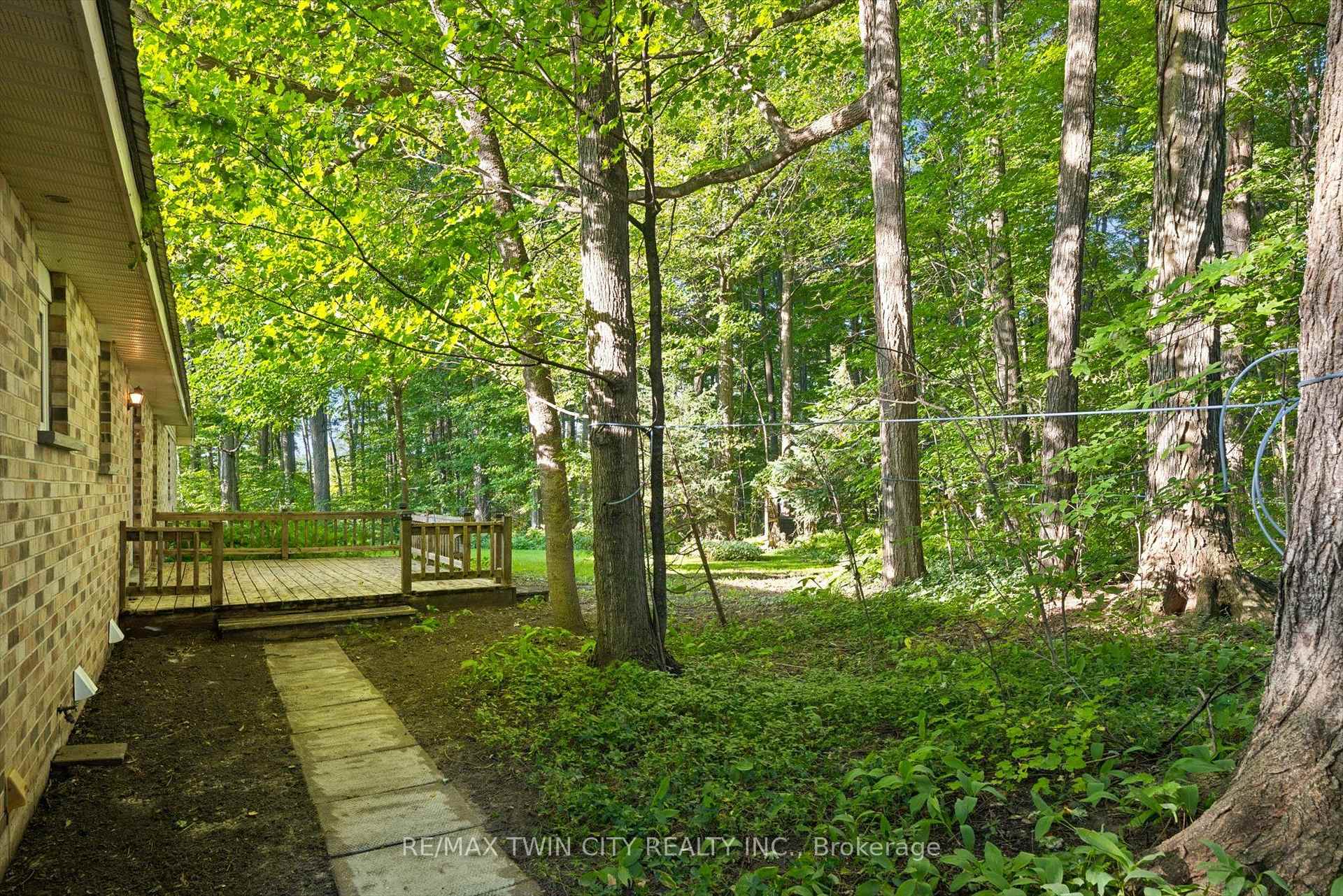 Photo 17 of 2018 Greenwood Hill Road, Wellesley — HOMEH