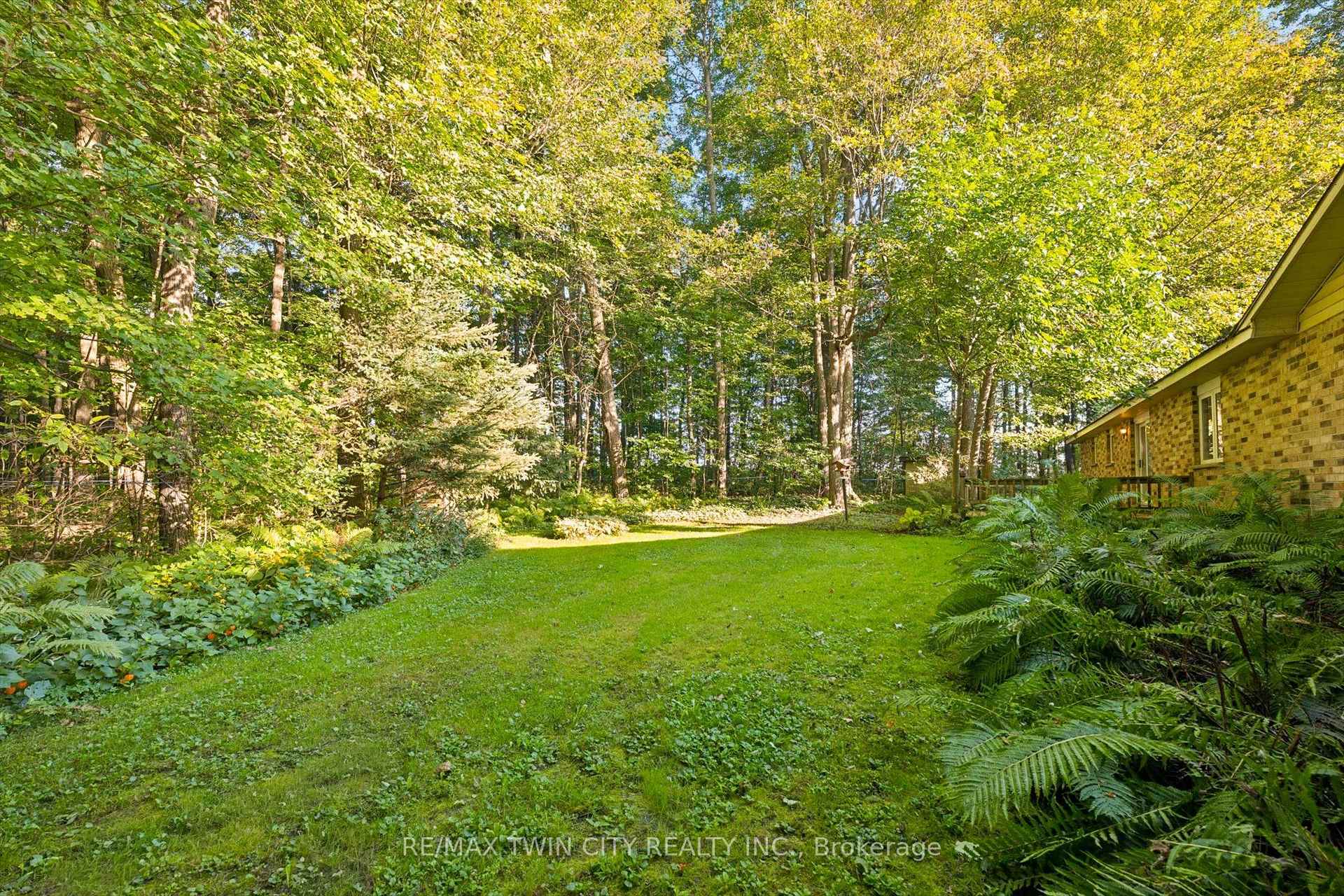 Photo 18 of 2018 Greenwood Hill Road, Wellesley — HOMEH