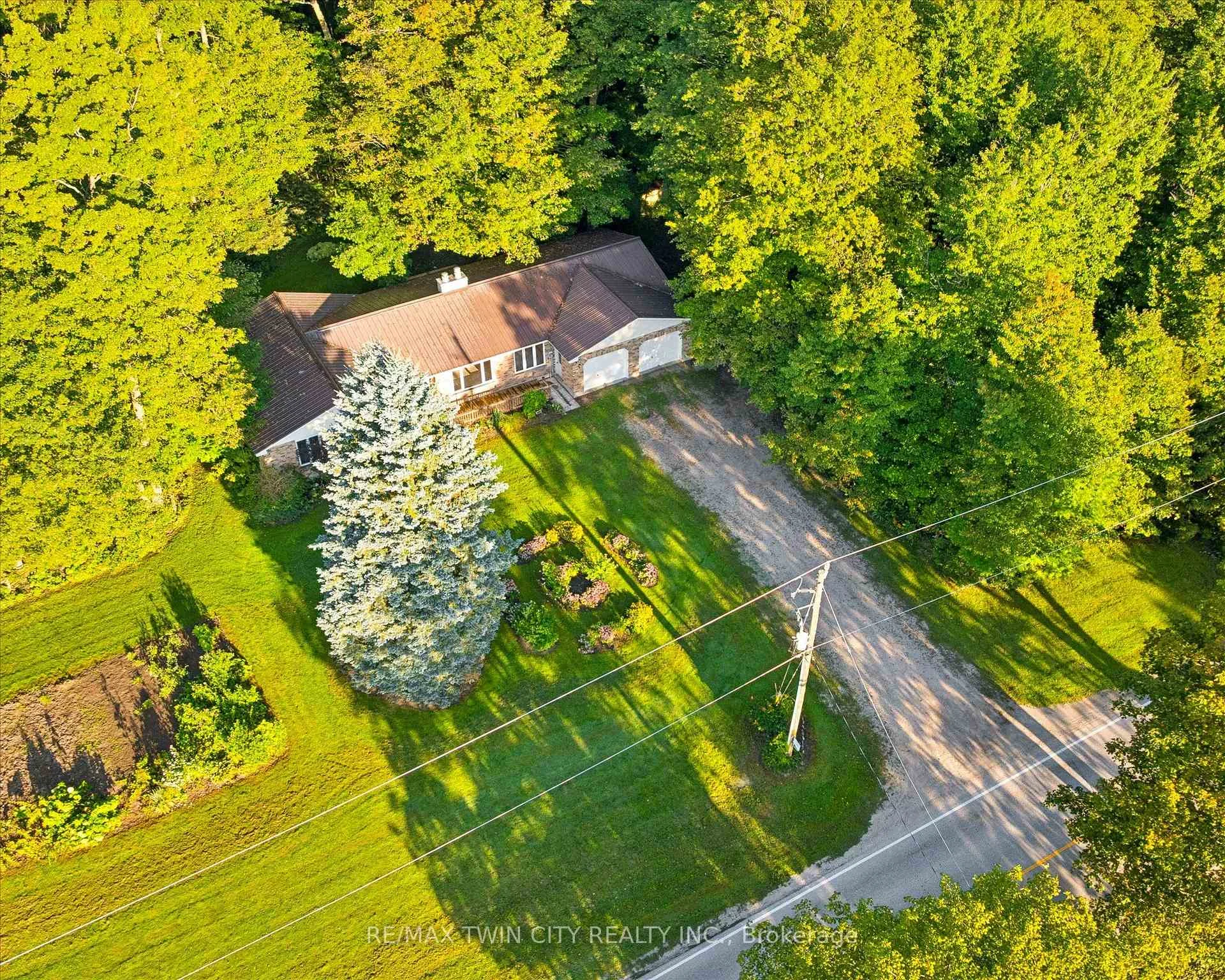 Photo 10 of 2018 Greenwood Hill Road, Wellesley — HOMEH