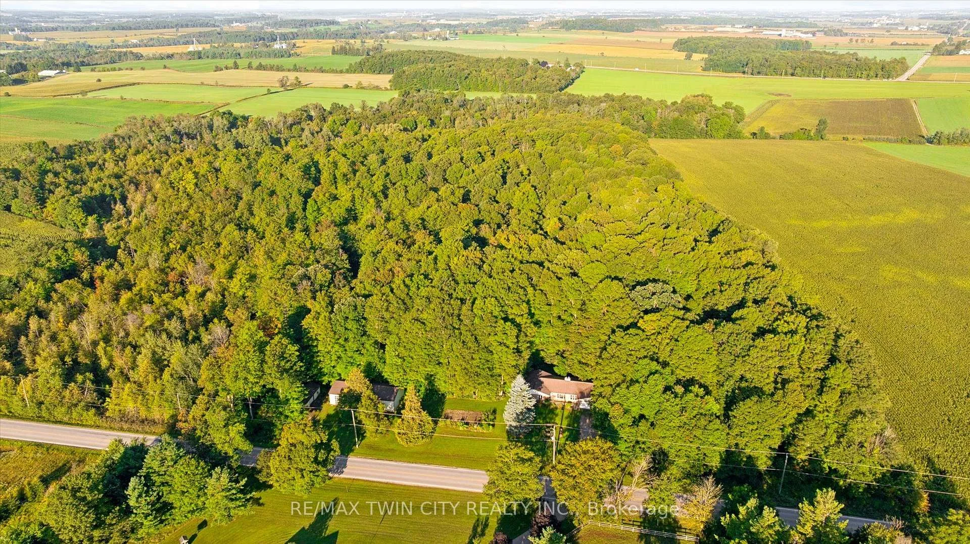 Photo 13 of 2018 Greenwood Hill Road, Wellesley — HOMEH