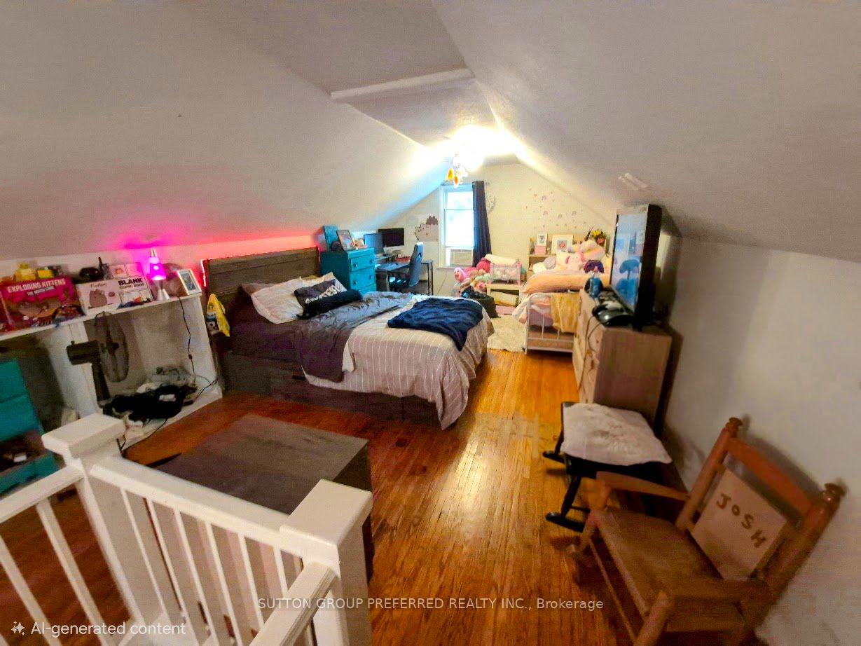 Photo 11 of 208 Linwood Street, London, East C — HOMEH