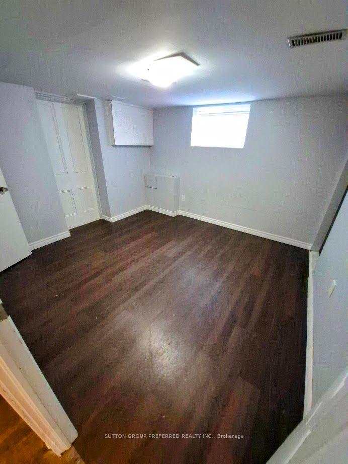 Photo 26 of 208 Linwood Street, London, East C — HOMEH