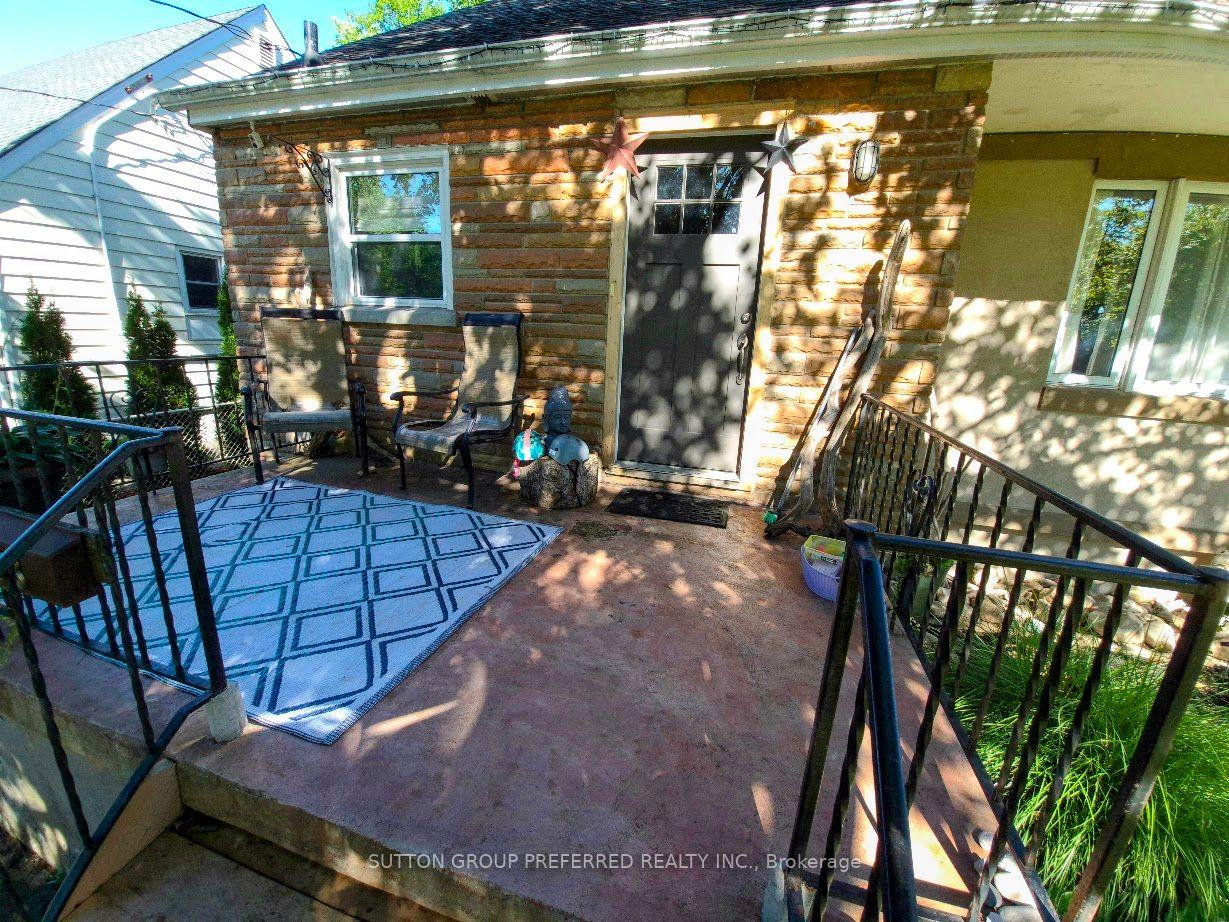 Photo 35 of 208 Linwood Street, London, East C — HOMEH