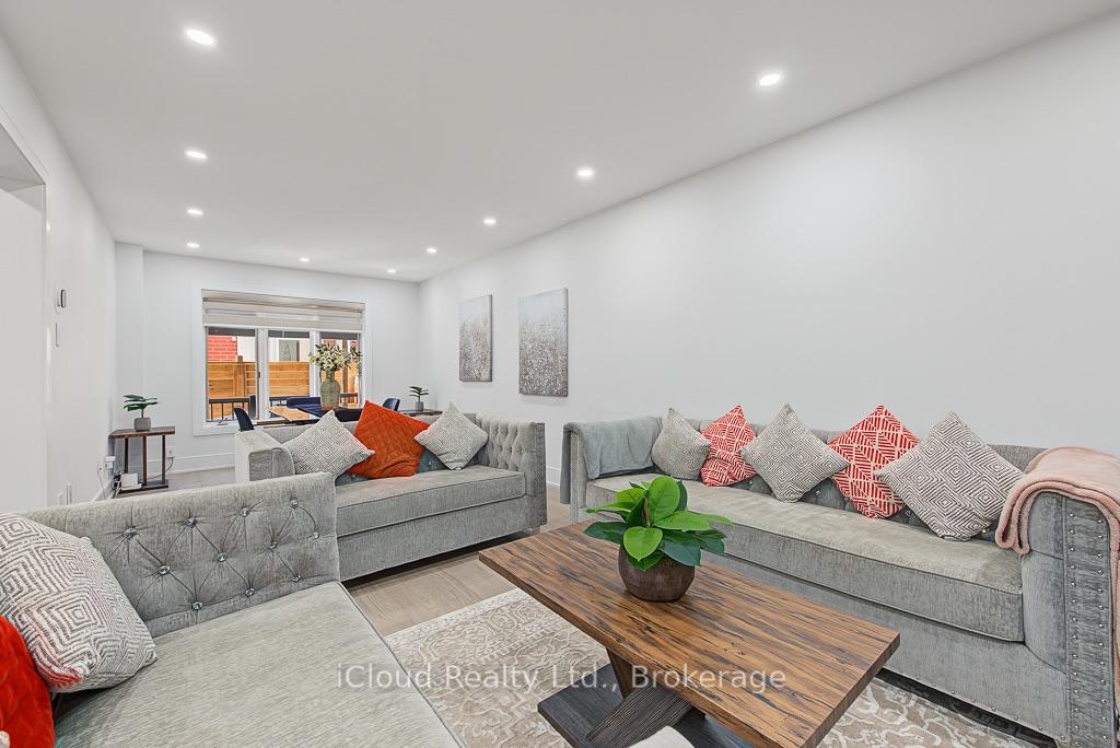 Photo 9 of 152 Clover Bloom Road, Brampton, Sandringham-Wellington — HOMEH