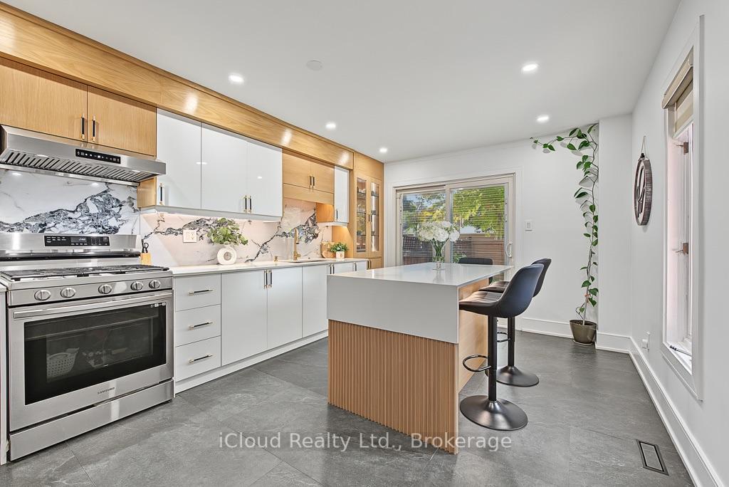 Photo 13 of 152 Clover Bloom Road, Brampton, Sandringham-Wellington — HOMEH