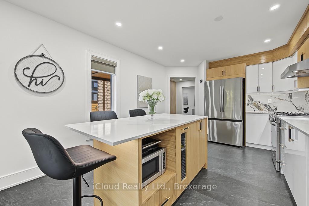 Photo 16 of 152 Clover Bloom Road, Brampton, Sandringham-Wellington — HOMEH