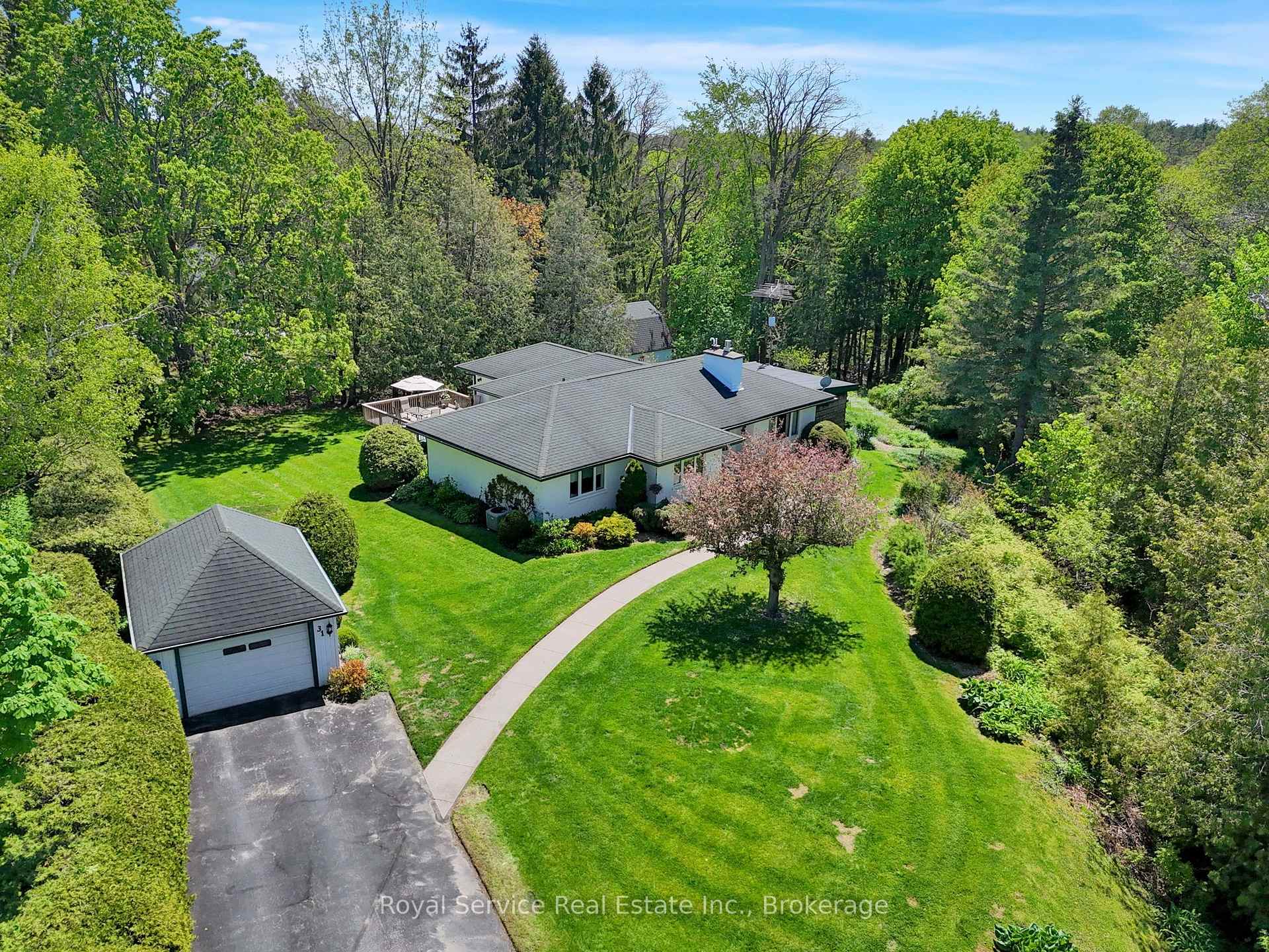 Photo 5 of 31 Duchess Street, Clarington, Orono — HOMEH