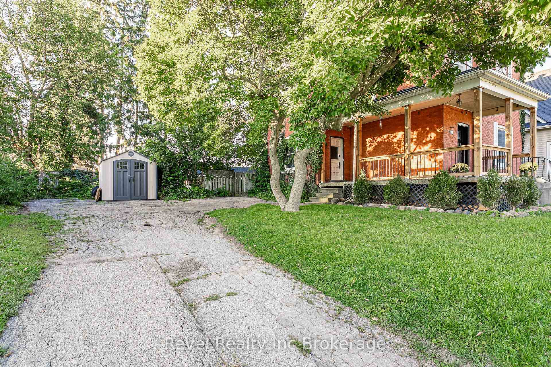Photo 4 of 131 King Street E, Ingersoll, Ingersoll - South — HOMEH