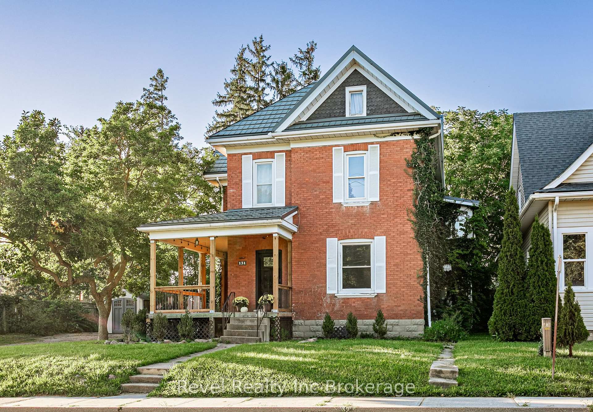 Photo 2 of 131 King Street E, Ingersoll, Ingersoll - South — HOMEH