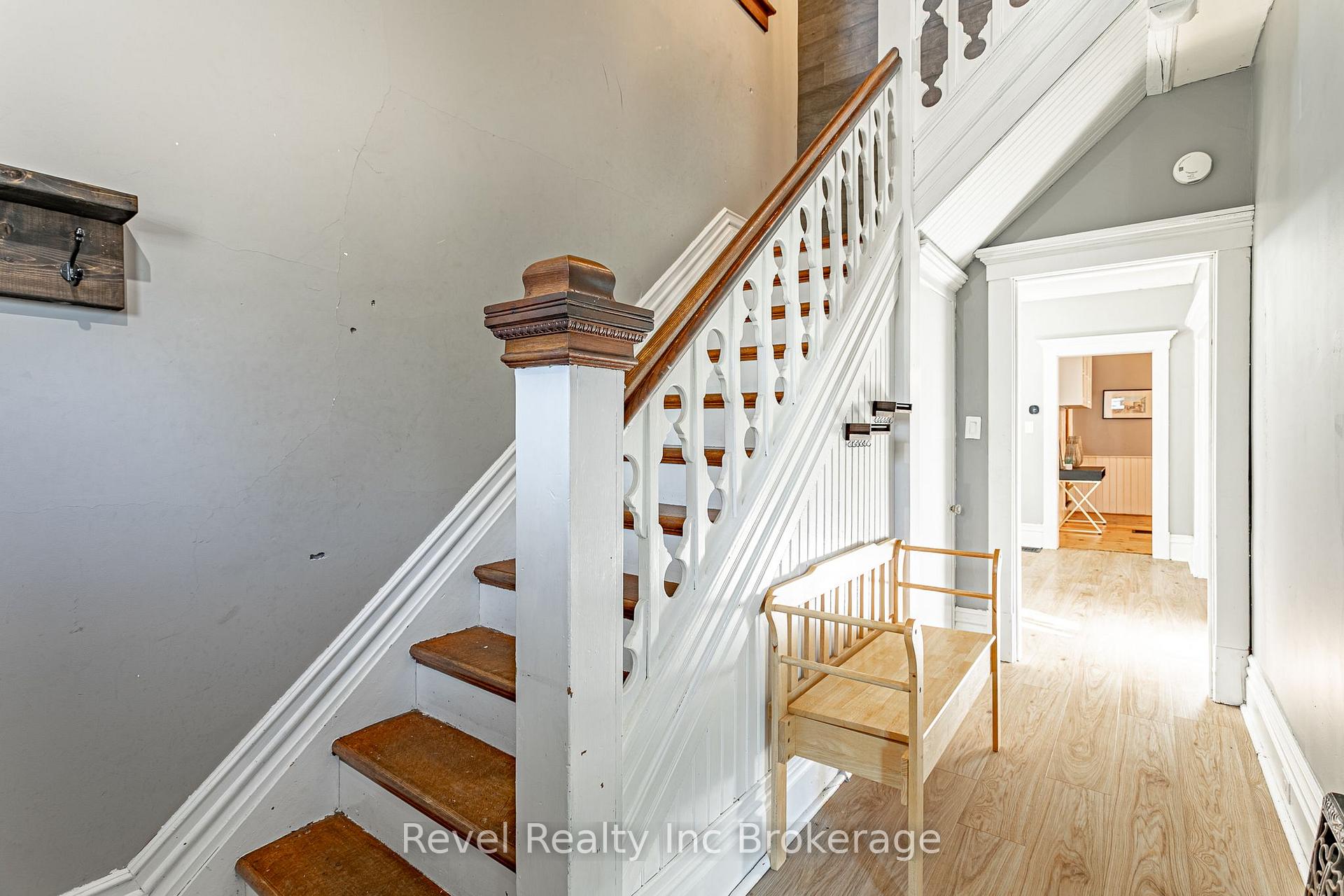 Photo 7 of 131 King Street E, Ingersoll, Ingersoll - South — HOMEH