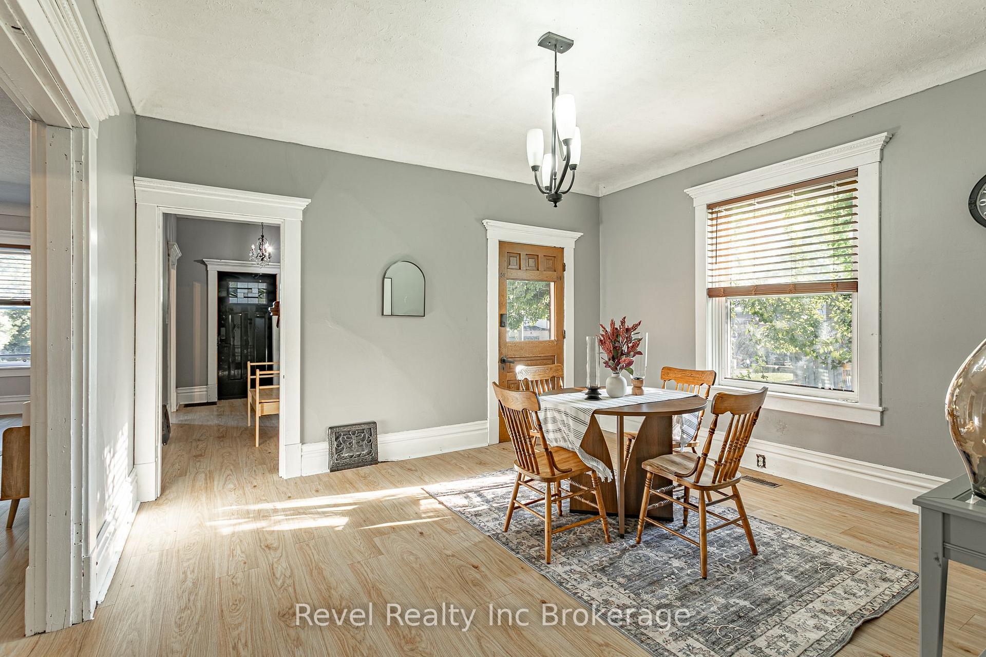 Photo 15 of 131 King Street E, Ingersoll, Ingersoll - South — HOMEH