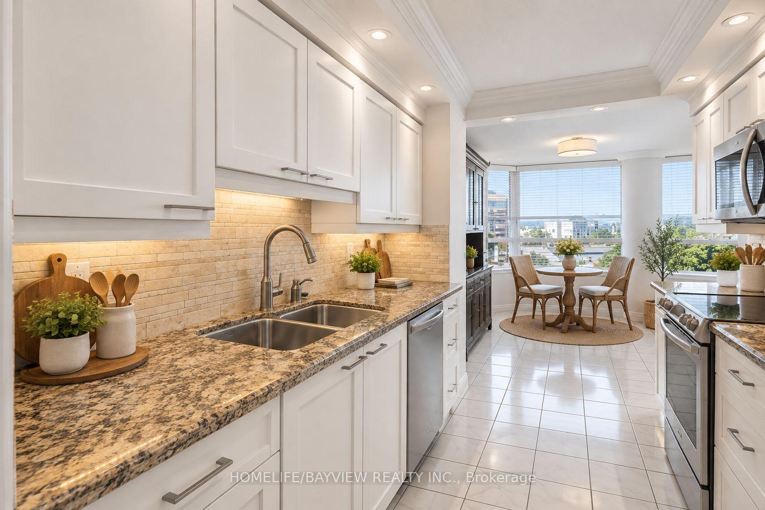 Photo 7 of Unit 515, 7 Townsgate Drive, Vaughan, Crestwood-Springfarm-Yorkhill — HOMEH