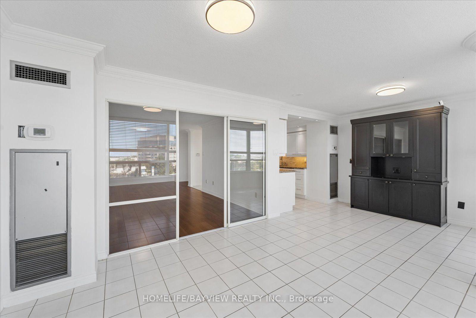 Photo 13 of Unit 515, 7 Townsgate Drive, Vaughan, Crestwood-Springfarm-Yorkhill — HOMEH