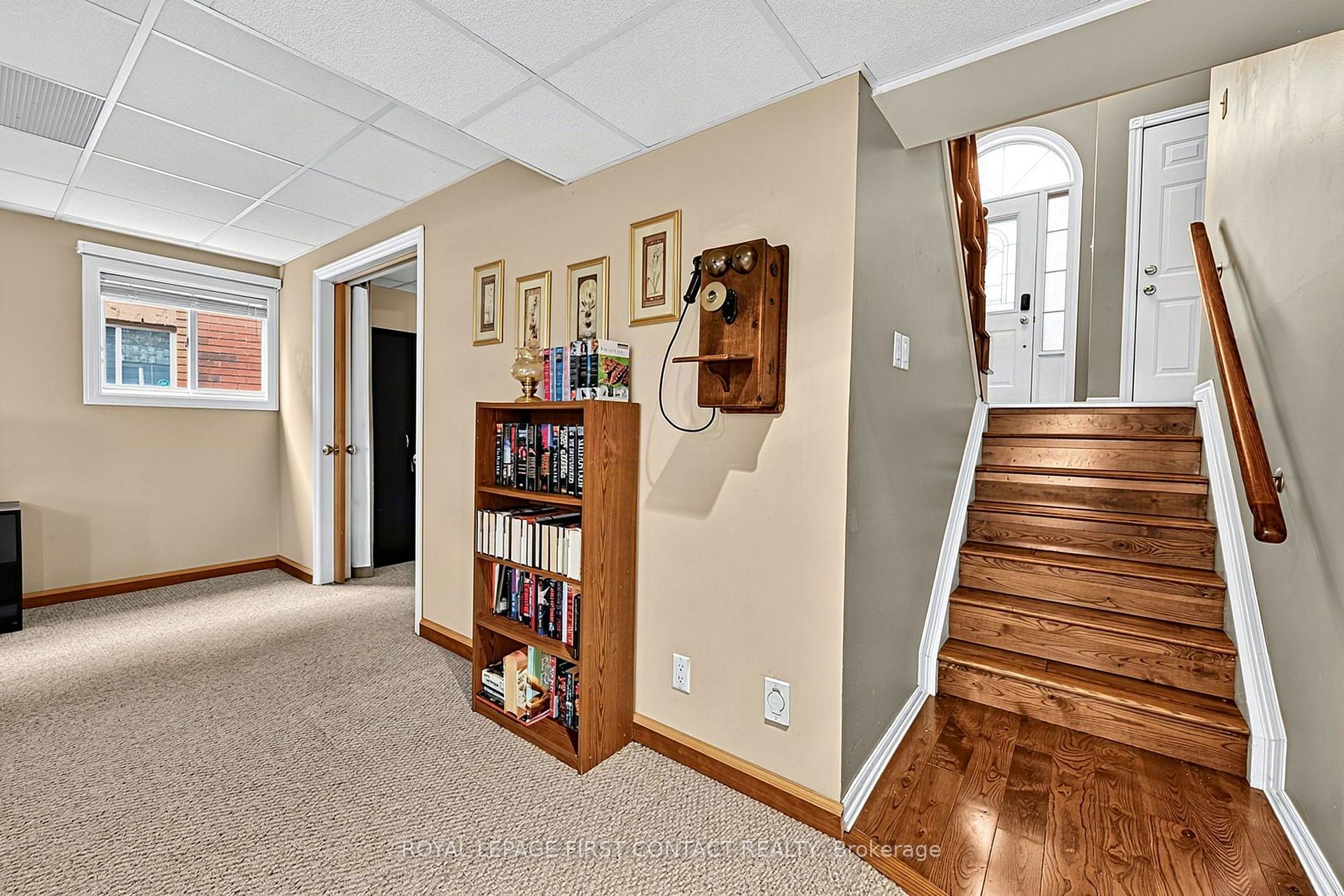 Photo 20 of 22 Logan Court, Barrie, Holly — HOMEH