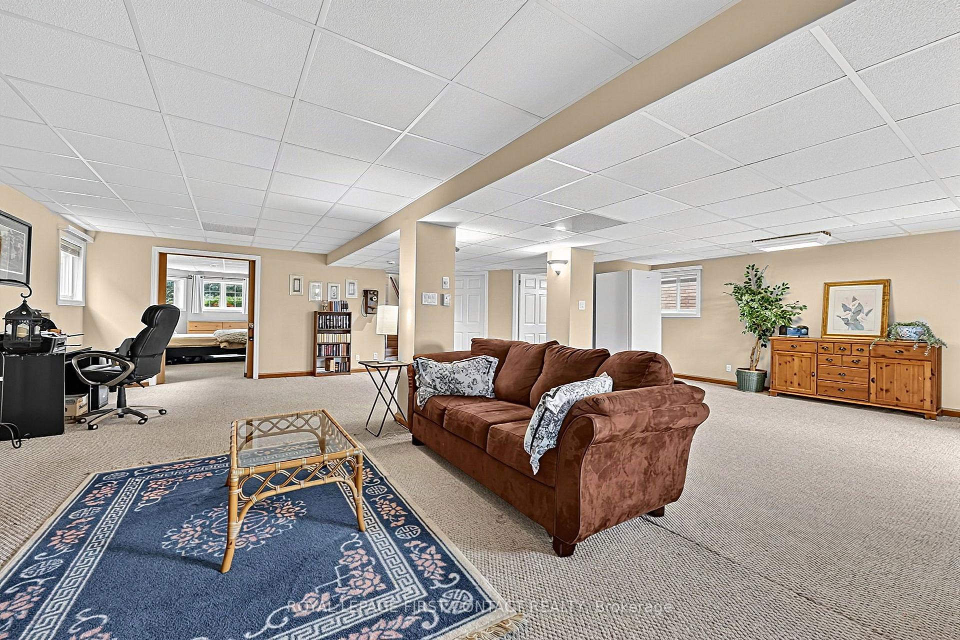 Photo 24 of 22 Logan Court, Barrie, Holly — HOMEH