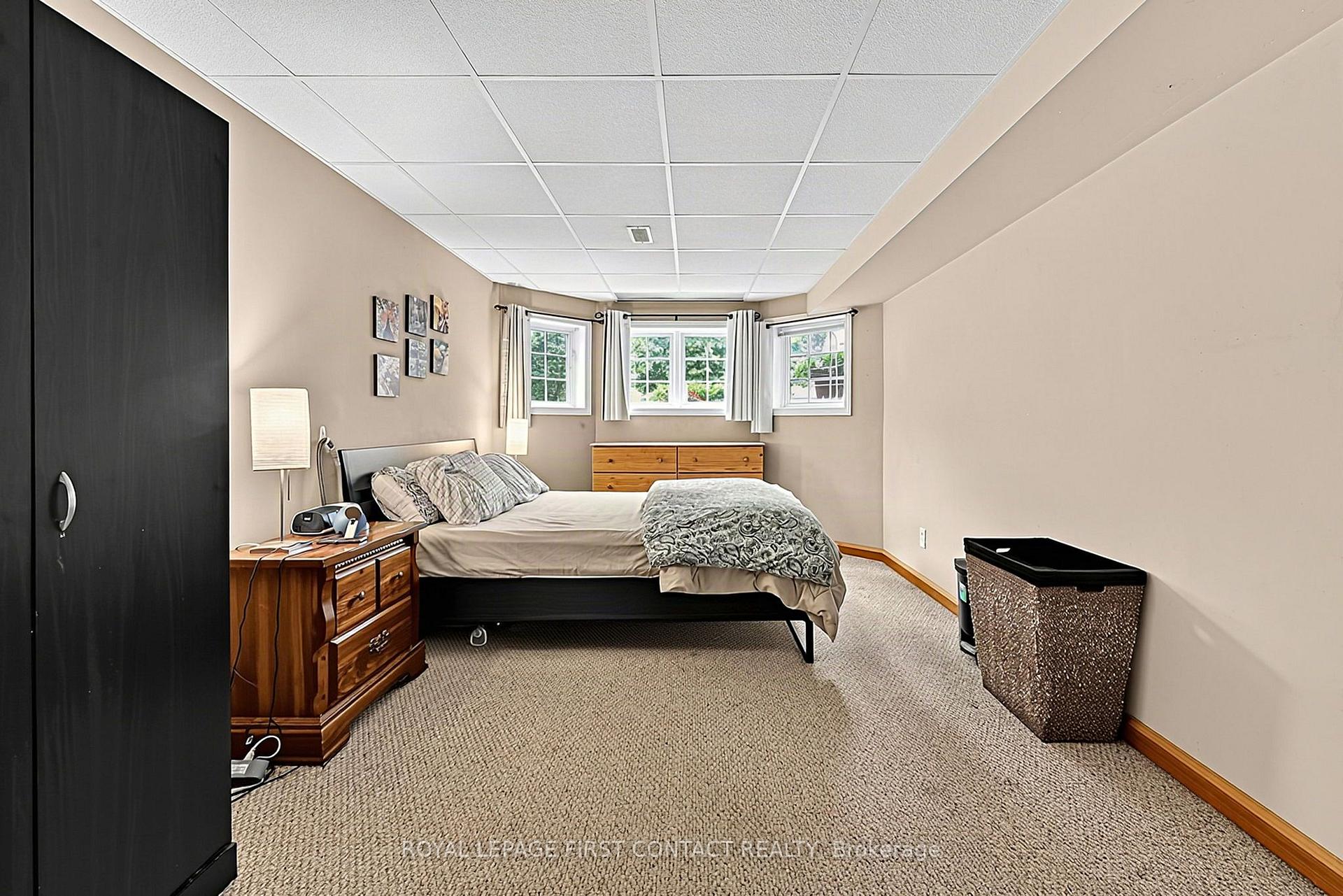 Photo 25 of 22 Logan Court, Barrie, Holly — HOMEH