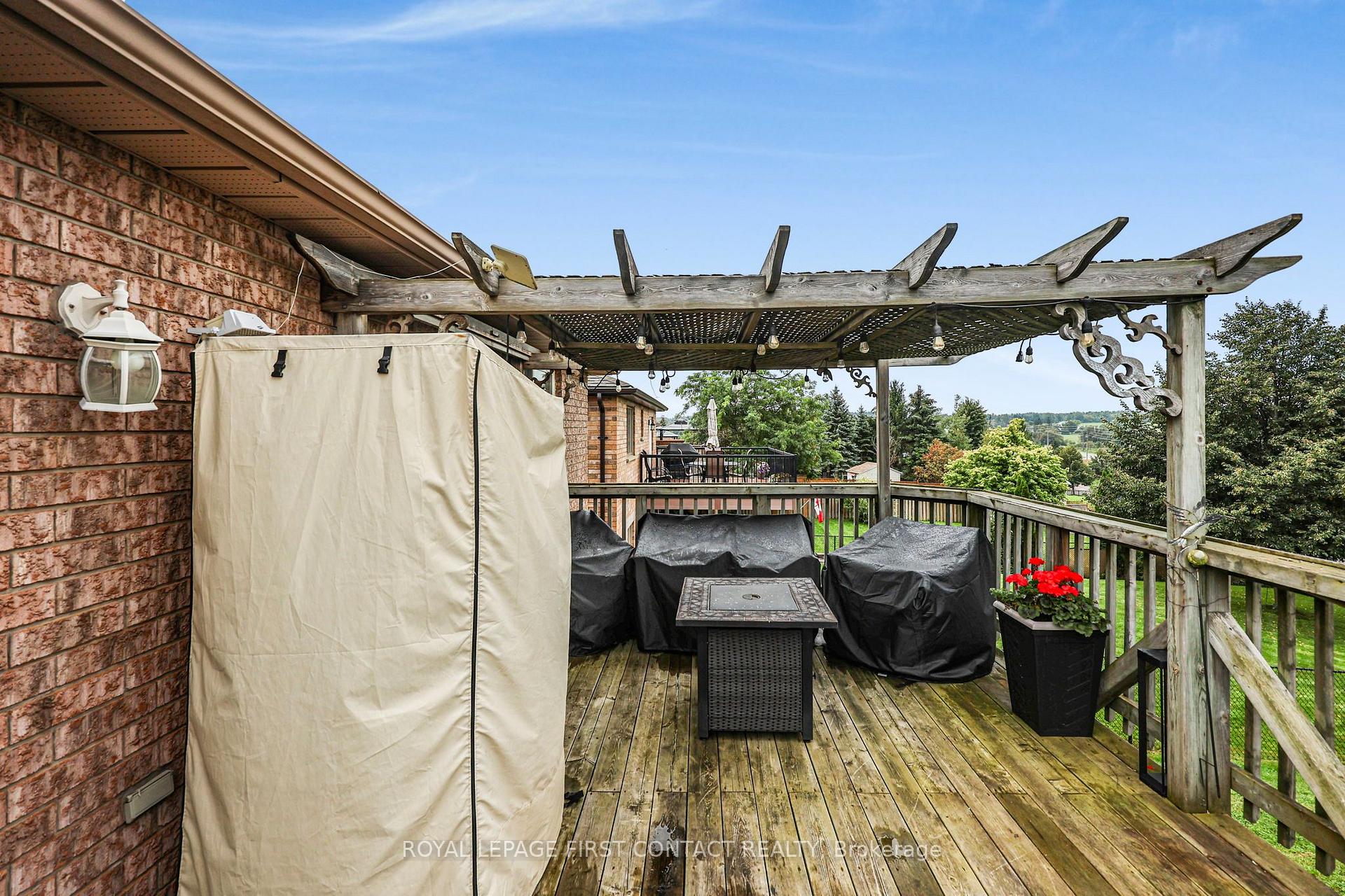 Photo 26 of 22 Logan Court, Barrie, Holly — HOMEH